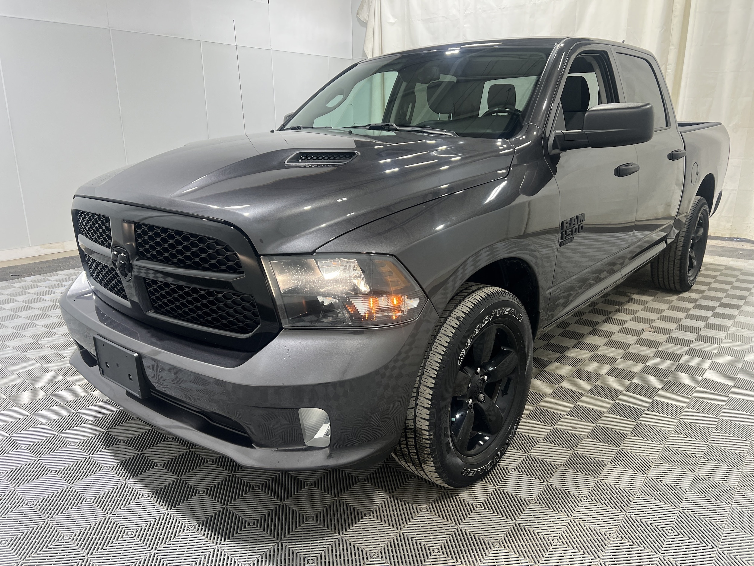 2023 RAM 1500 Classic Express