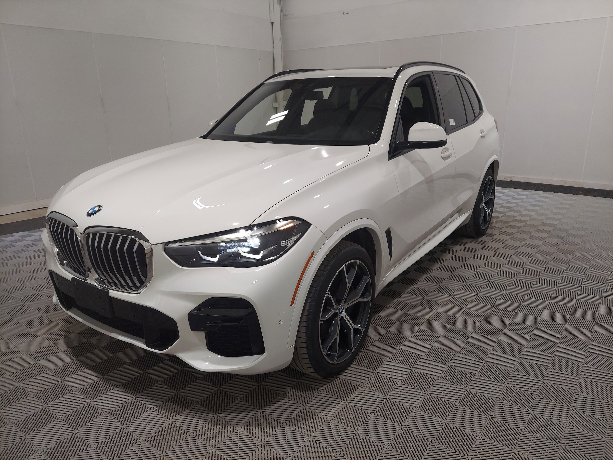2022 BMW X5 xDrive40i's photo
