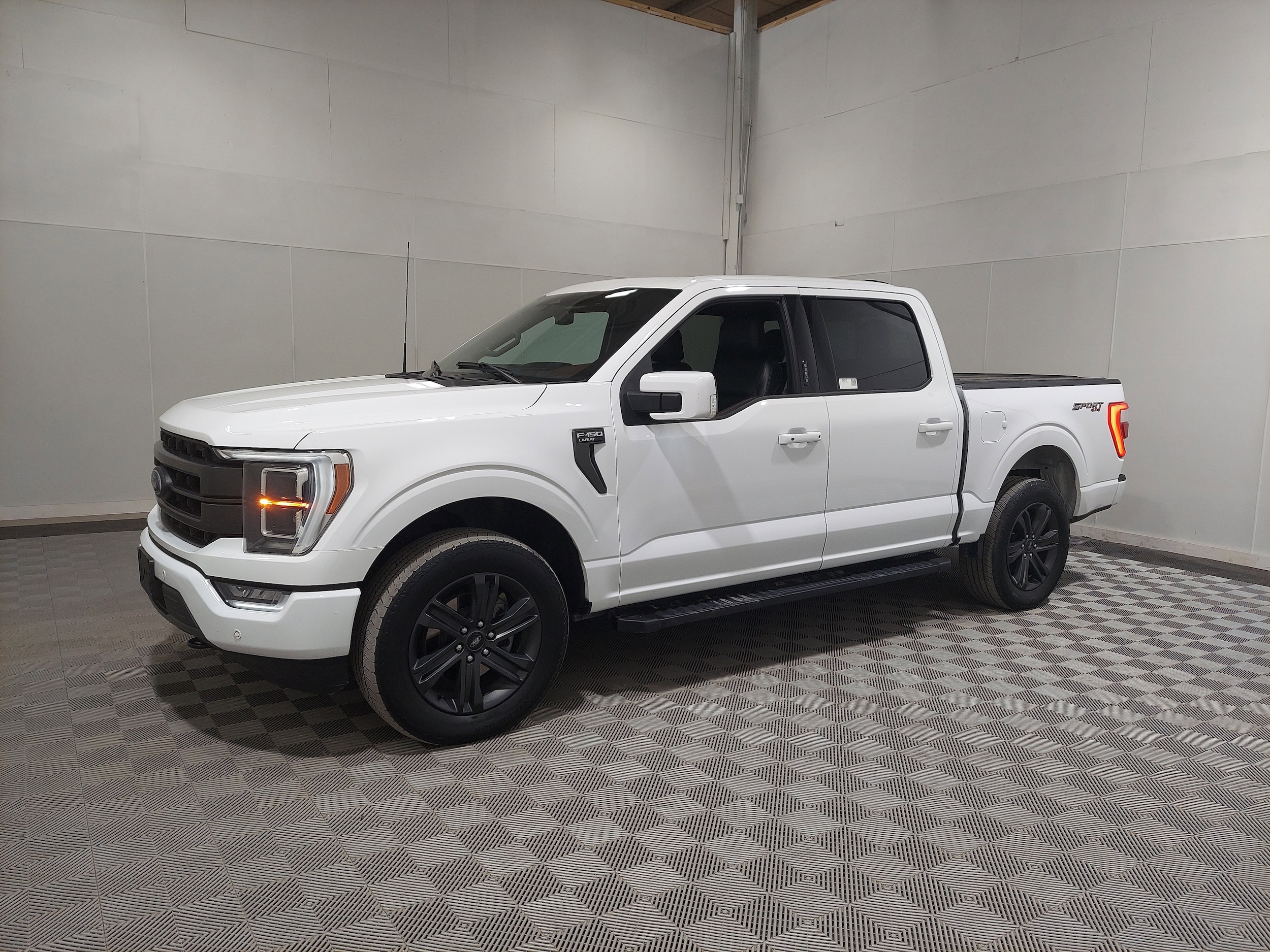 2023 Ford F-150 Lariat's photo