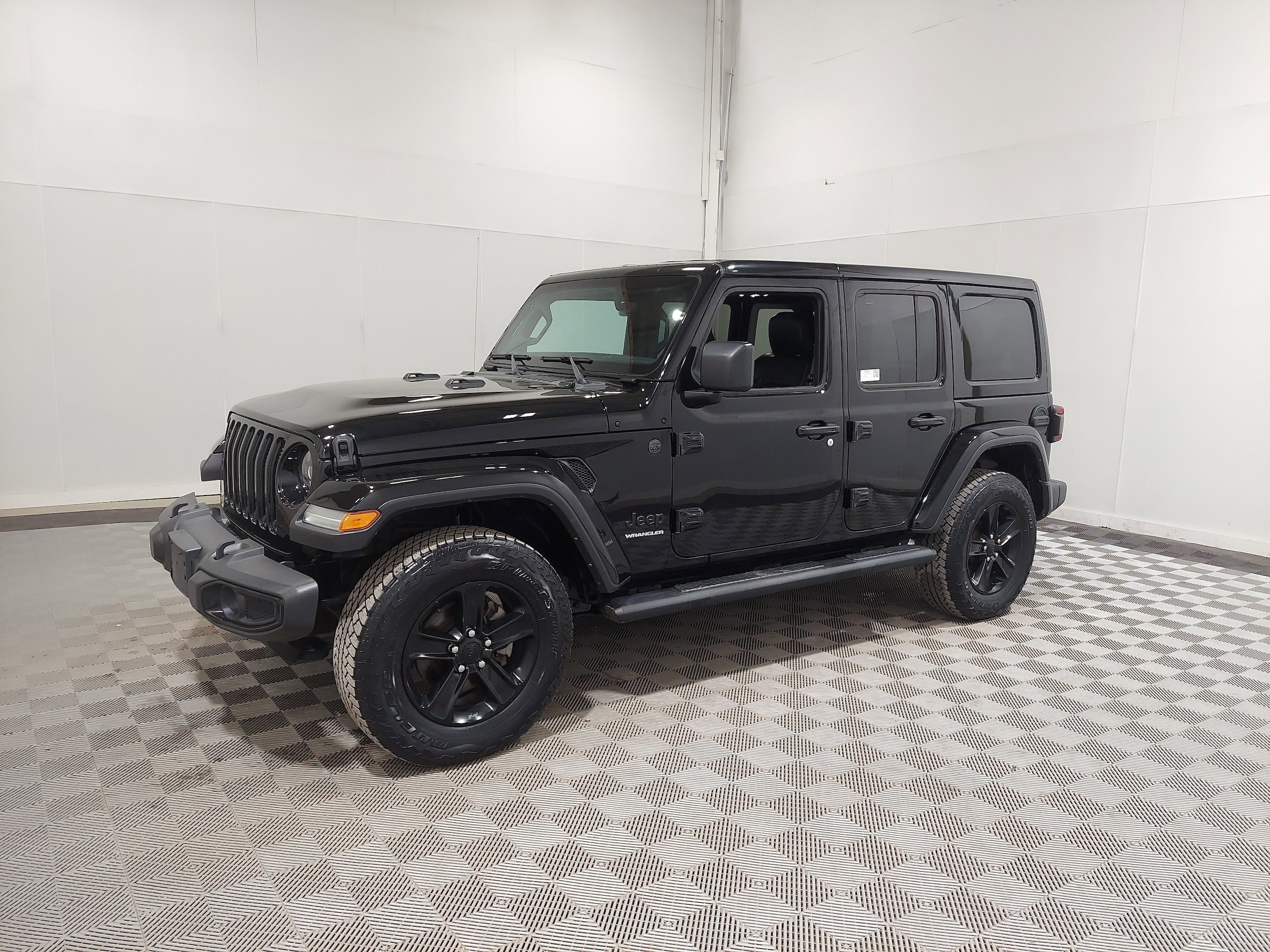 2023 Jeep Wrangler 4-Door Sahara Altitude's photo
