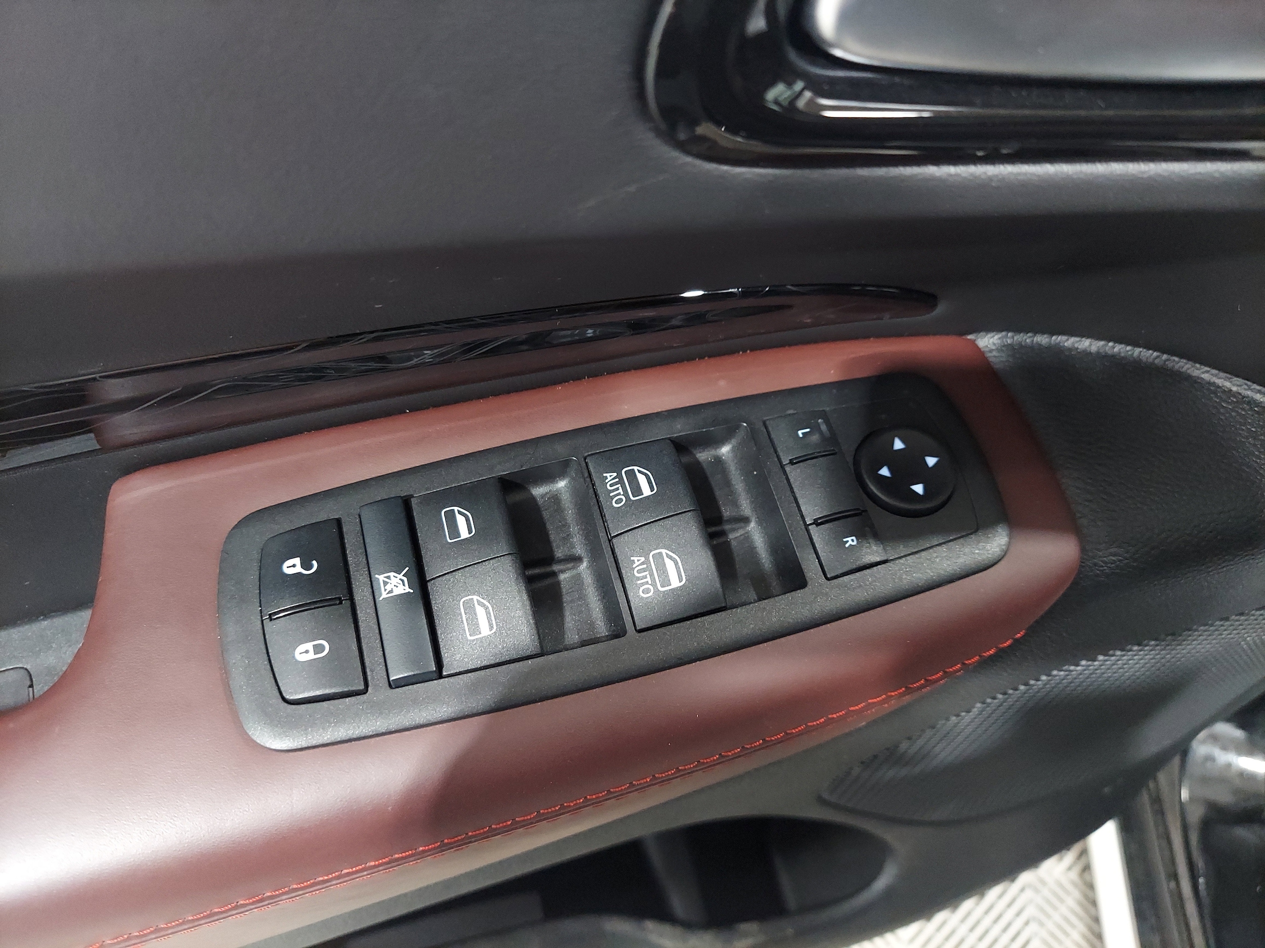 2024 Dodge Durango Citadel Platinum - Photo 23