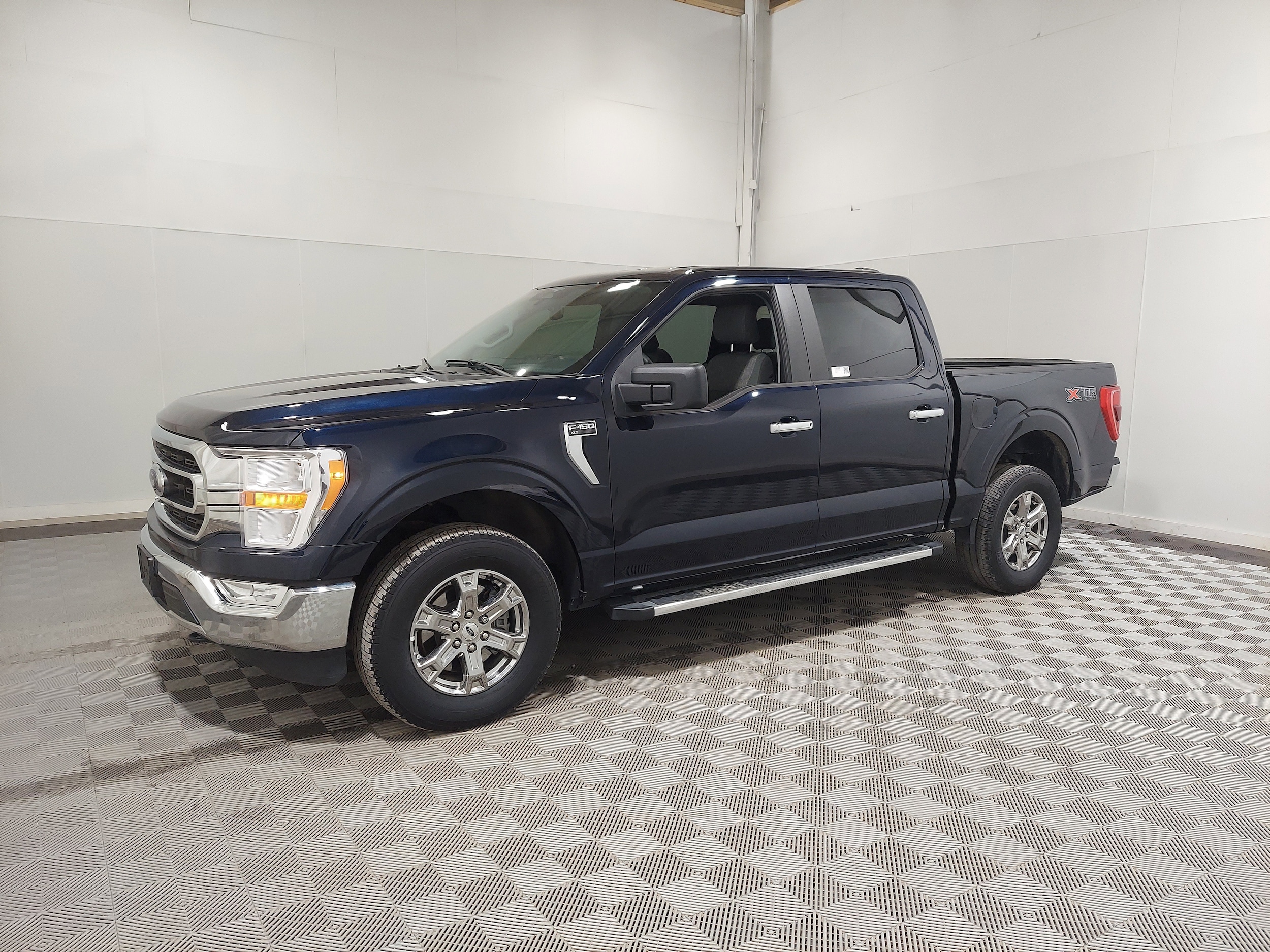 2023 Ford F-150 XLT's photo