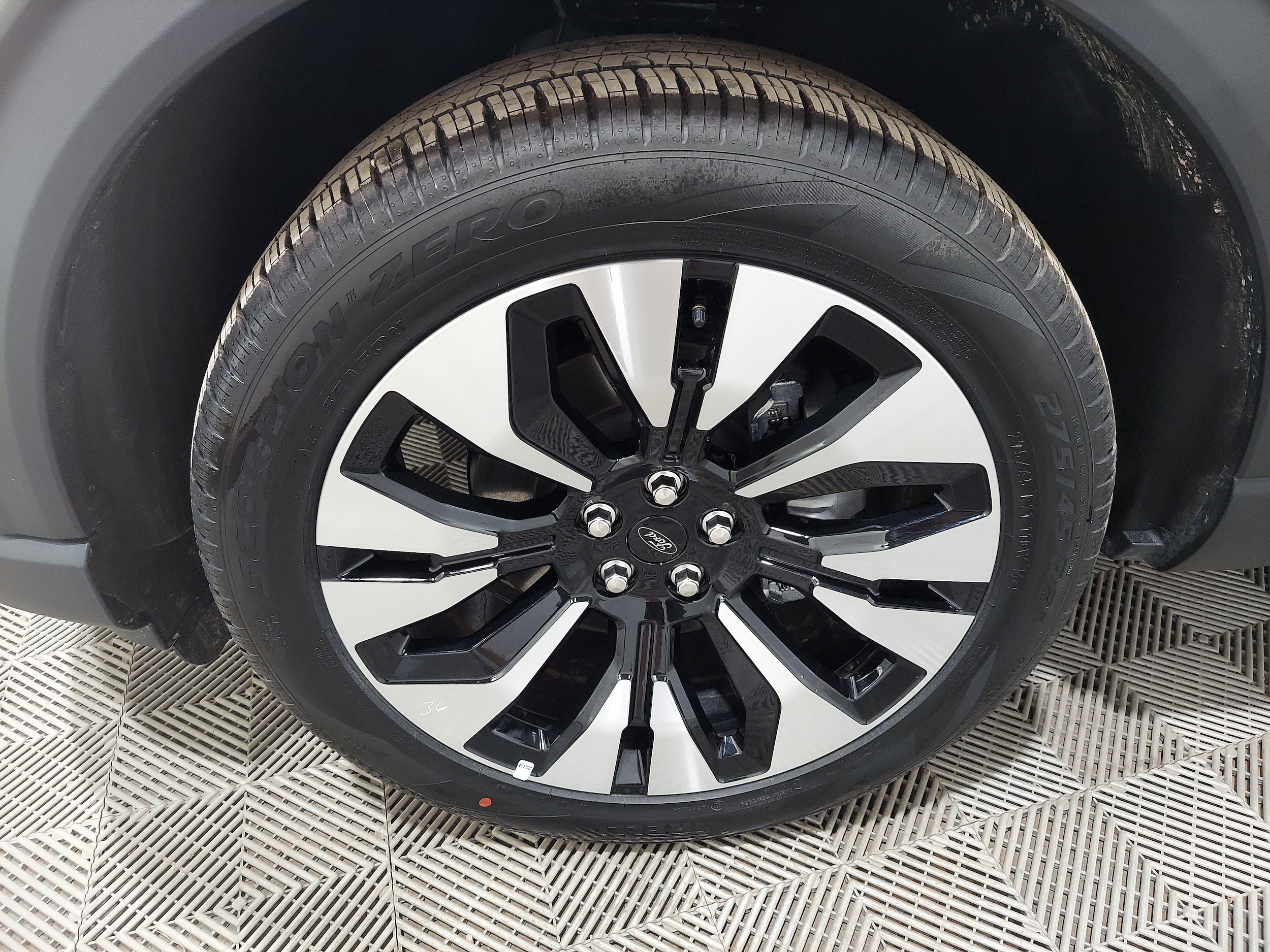 2026 Ford Explorer Platinum - Photo 7