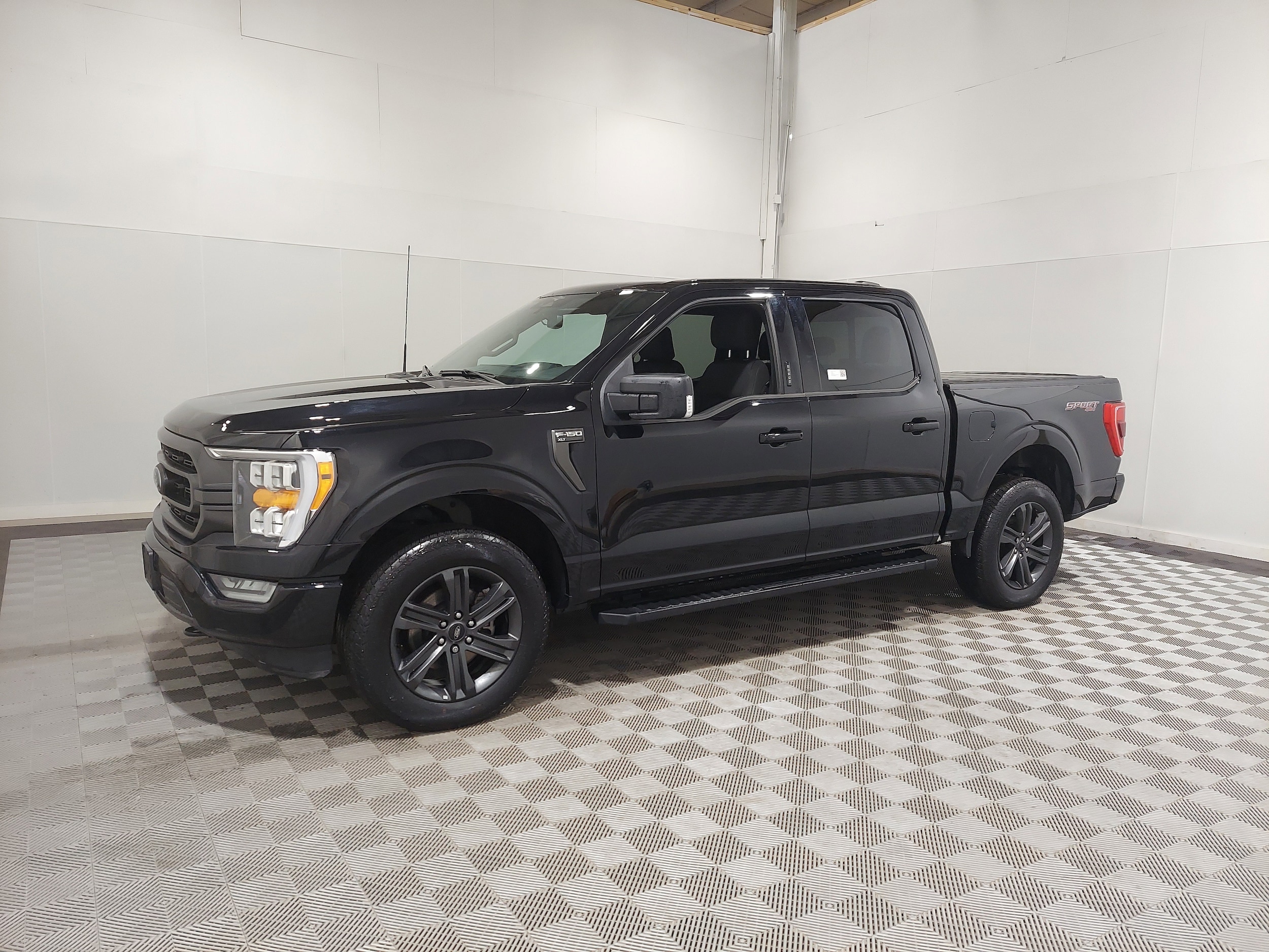 2023 Ford F-150 XLT's photo