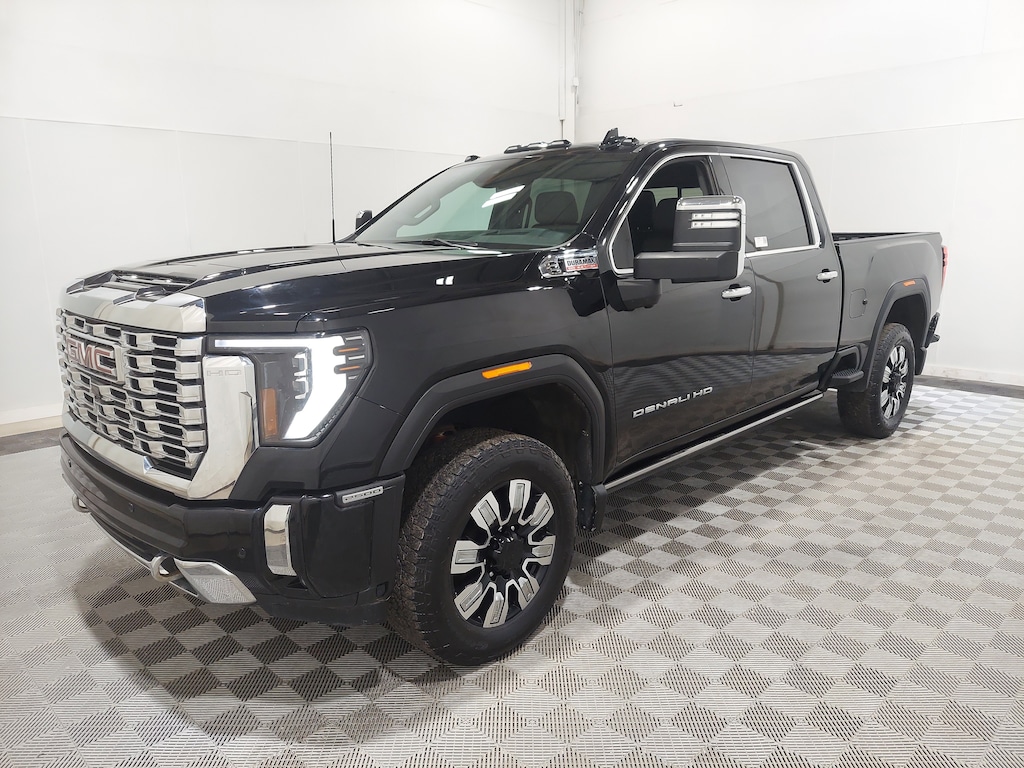 Used 2024 GMC Sierra 2500HD Denali 4WD Crew Cab 159 Denali