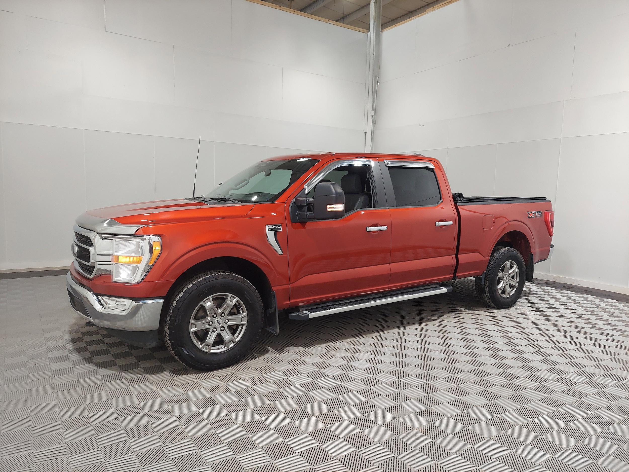 2023 Ford F-150 XLT's photo