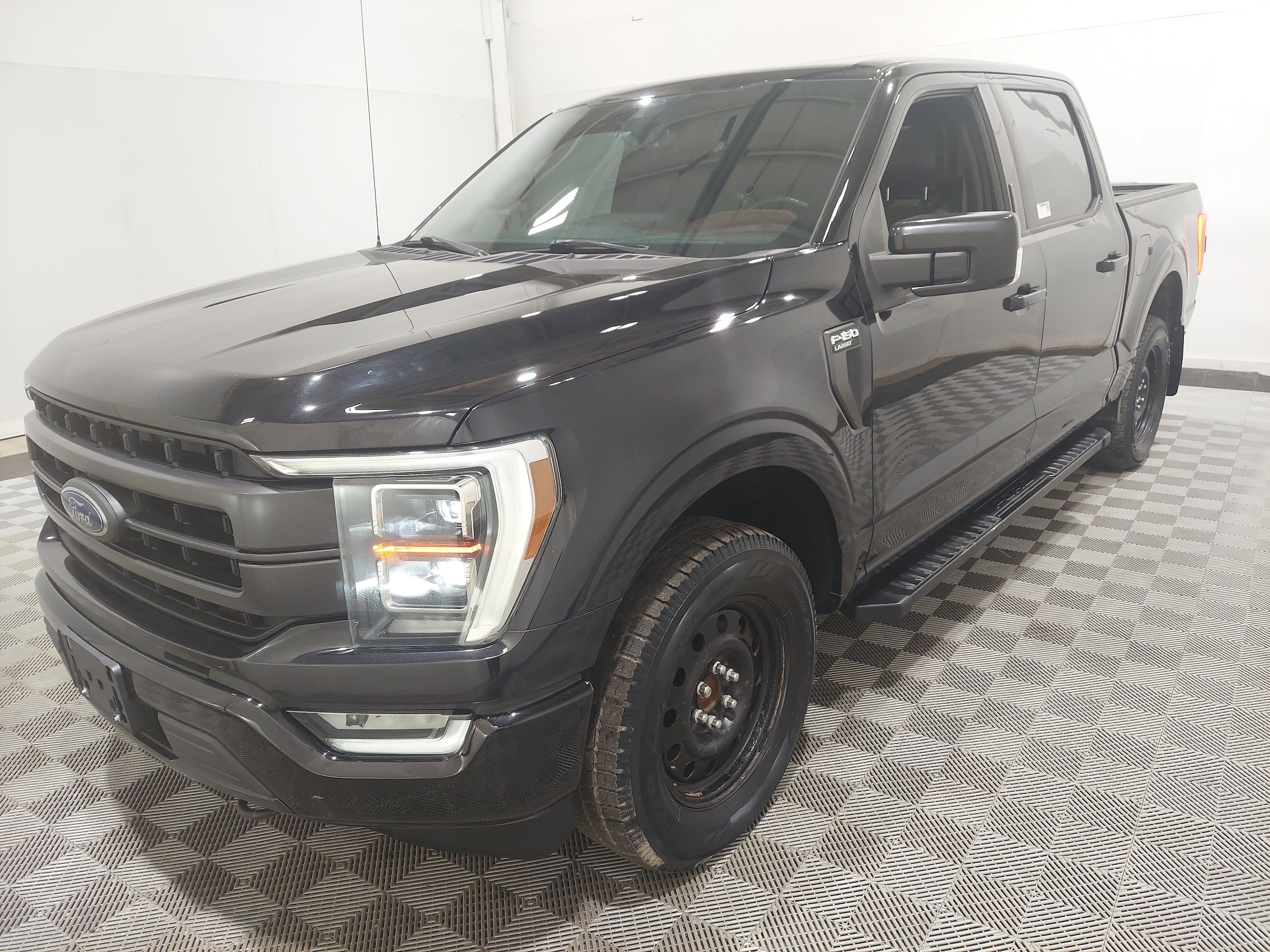 2021 Ford F-150 Lariat 4x4 SuperCrew 145 in's photo