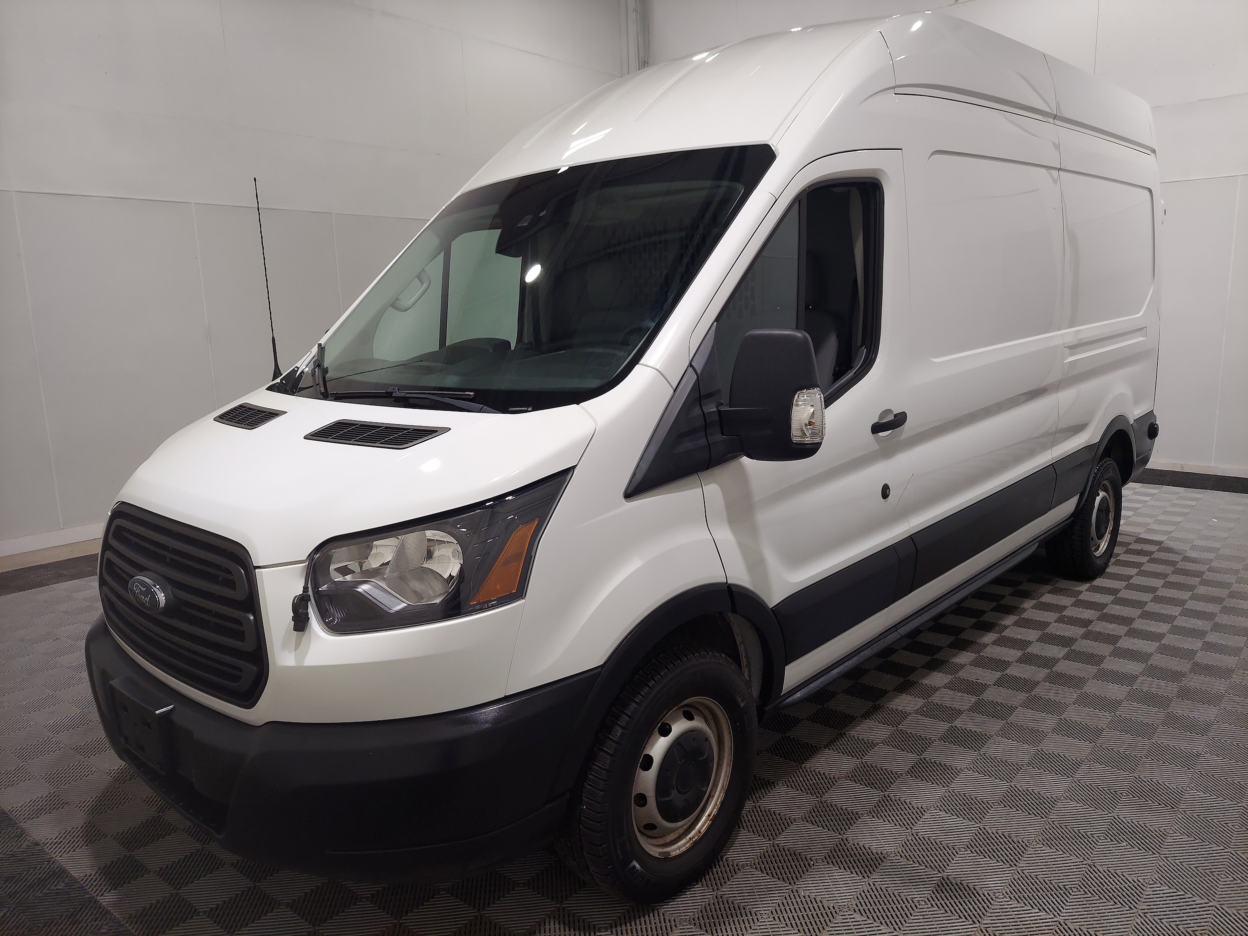2019 Ford Transit T250 148WB High Roof Sliding Door's photo