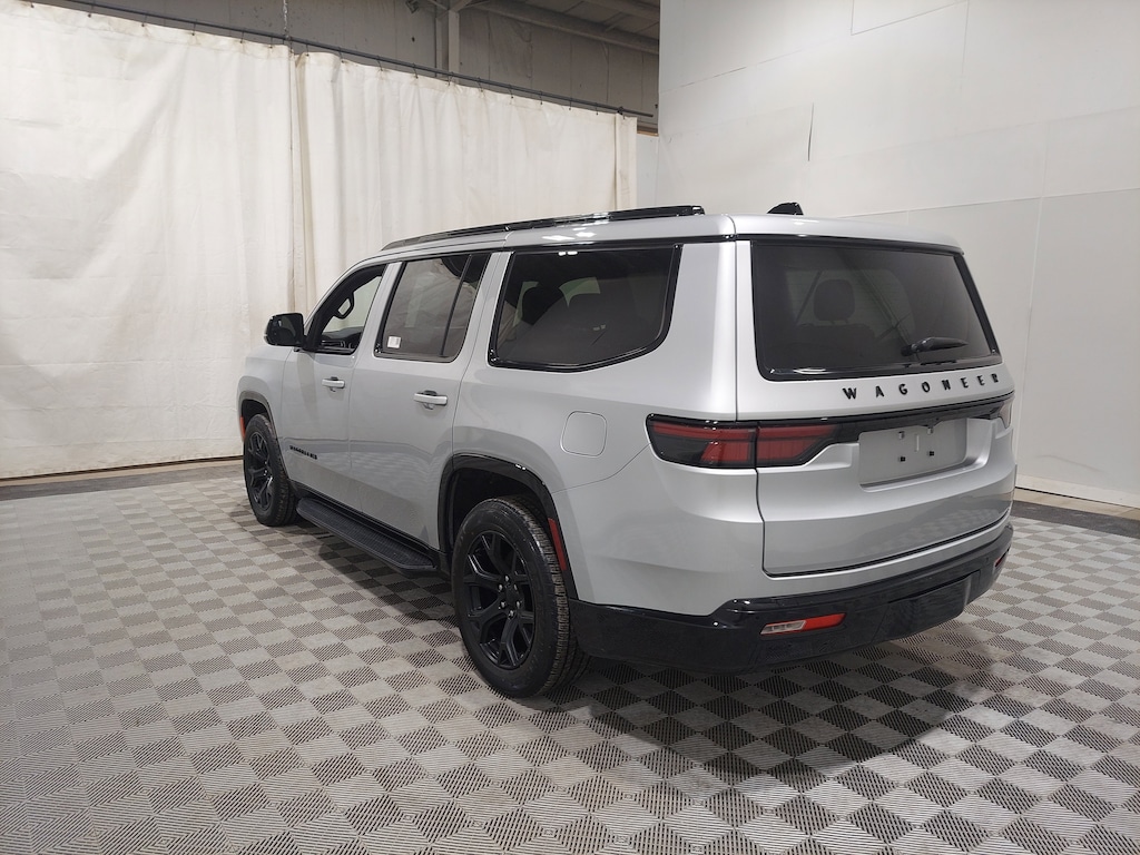 Used 2024 Jeep Wagoneer Series II Carbide Series II Carbide 4x4