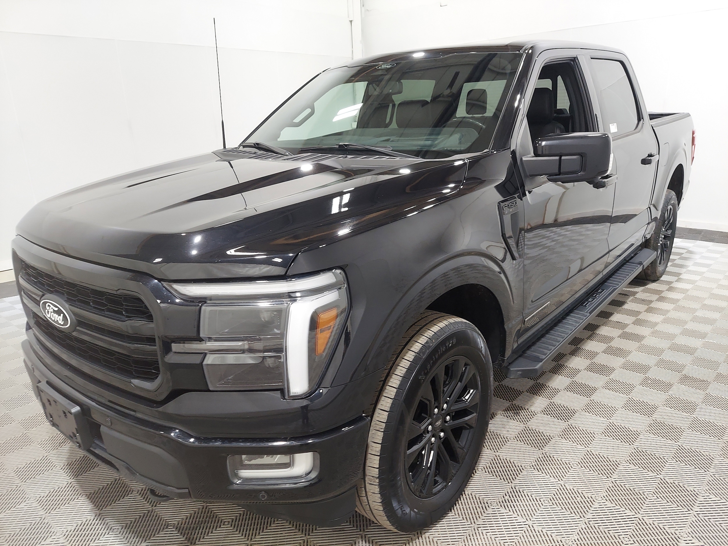 2024 Ford F-150 Lariat 4x4 SuperCrew 145 in's photo