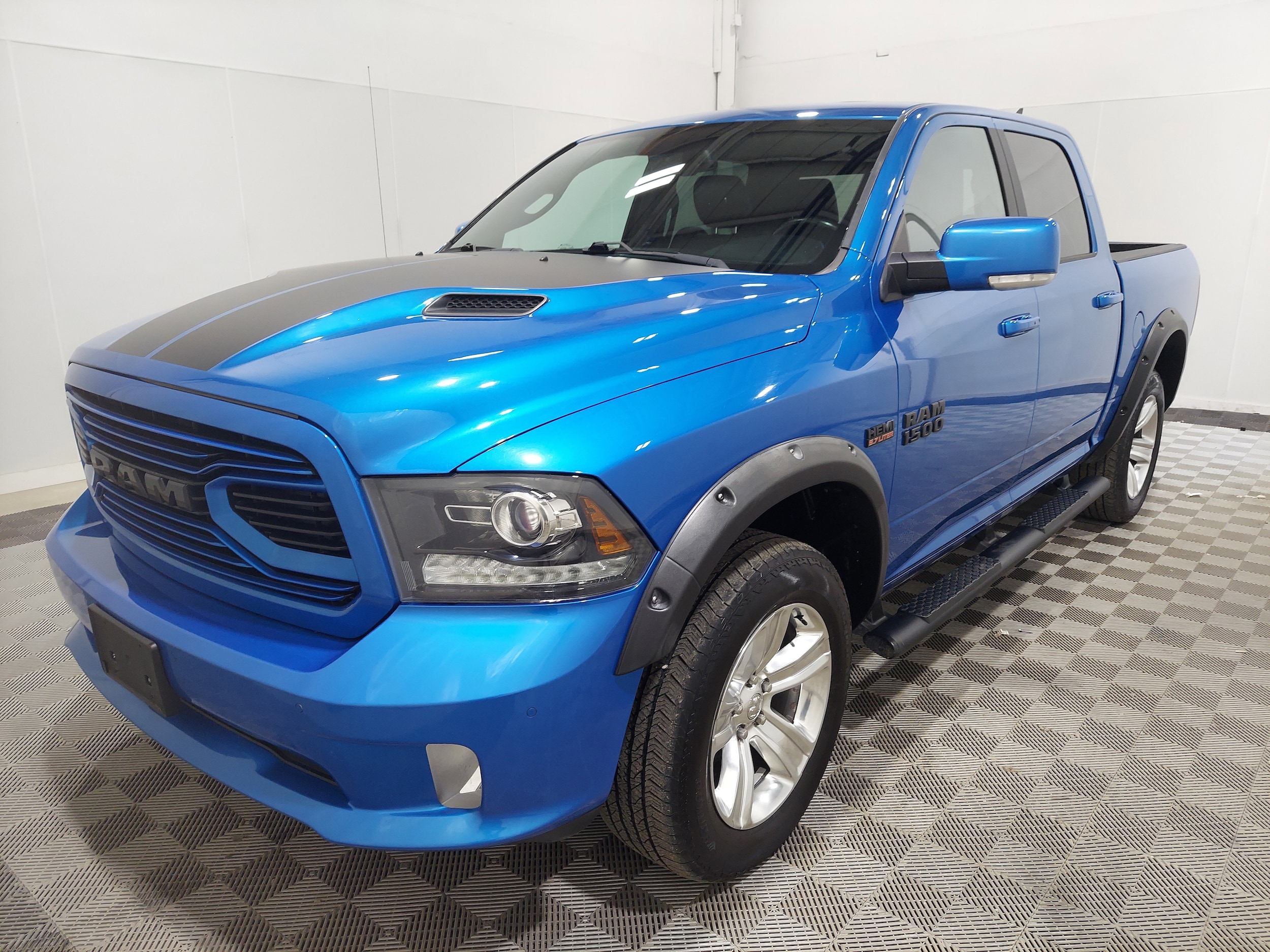 2018 RAM 1500 Sport Crew Cab 4x4 5'7" Box's photo