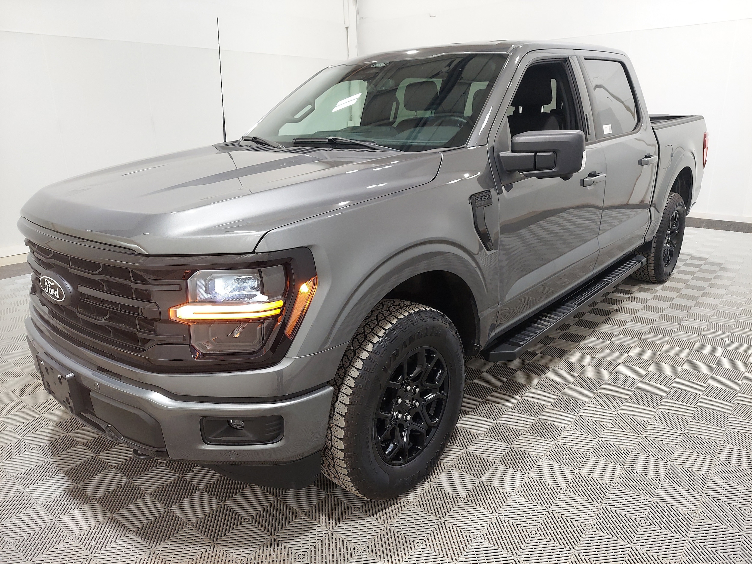 2024 Ford F-150 XLT 4x4 SuperCrew 145 in's photo