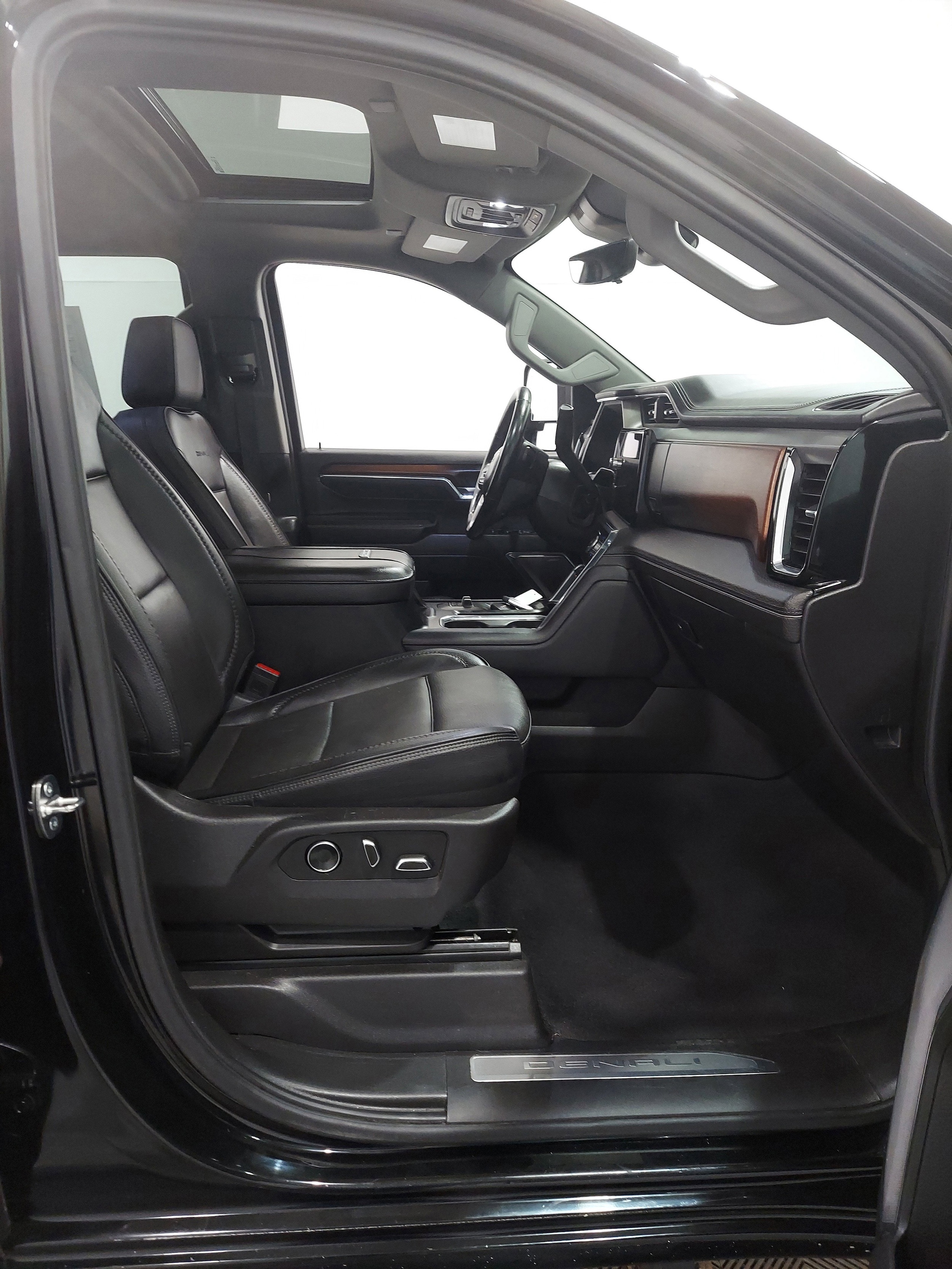 2024 GMC Sierra 2500HD Denali - Photo 17