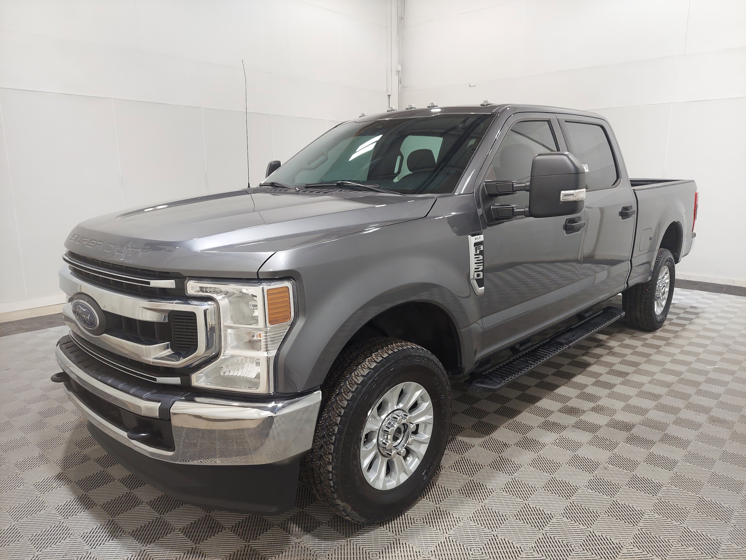 2021 Ford F-250 XLT 4x4 Crew Cab 8' Box's photo
