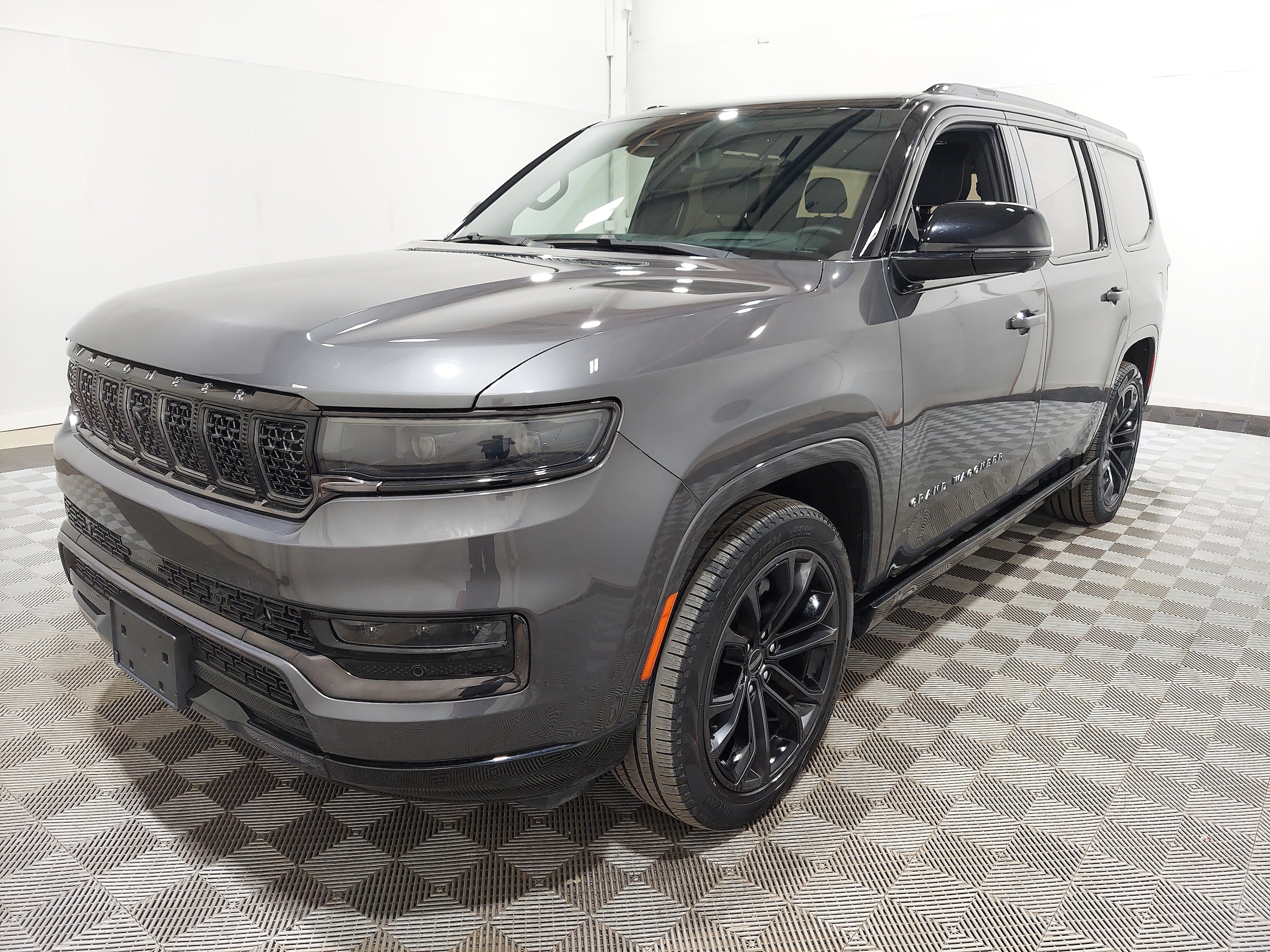 2023 Jeep Grand Wagoneer Series III