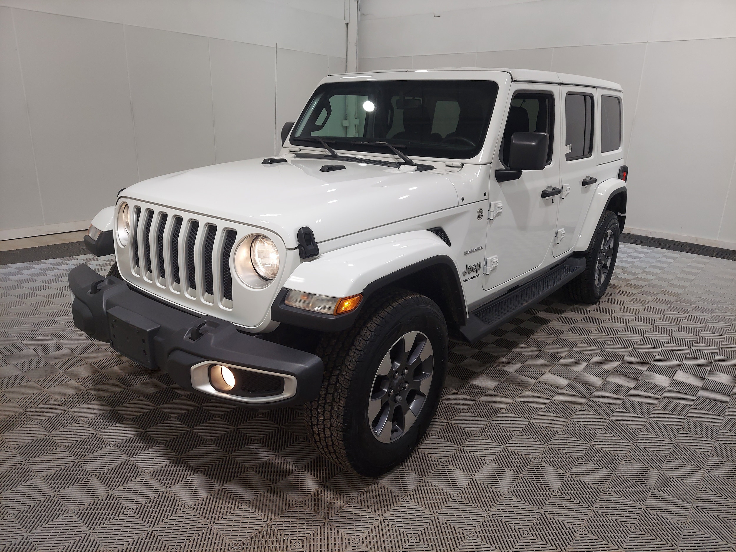 2023 Jeep Wrangler Sahara's photo