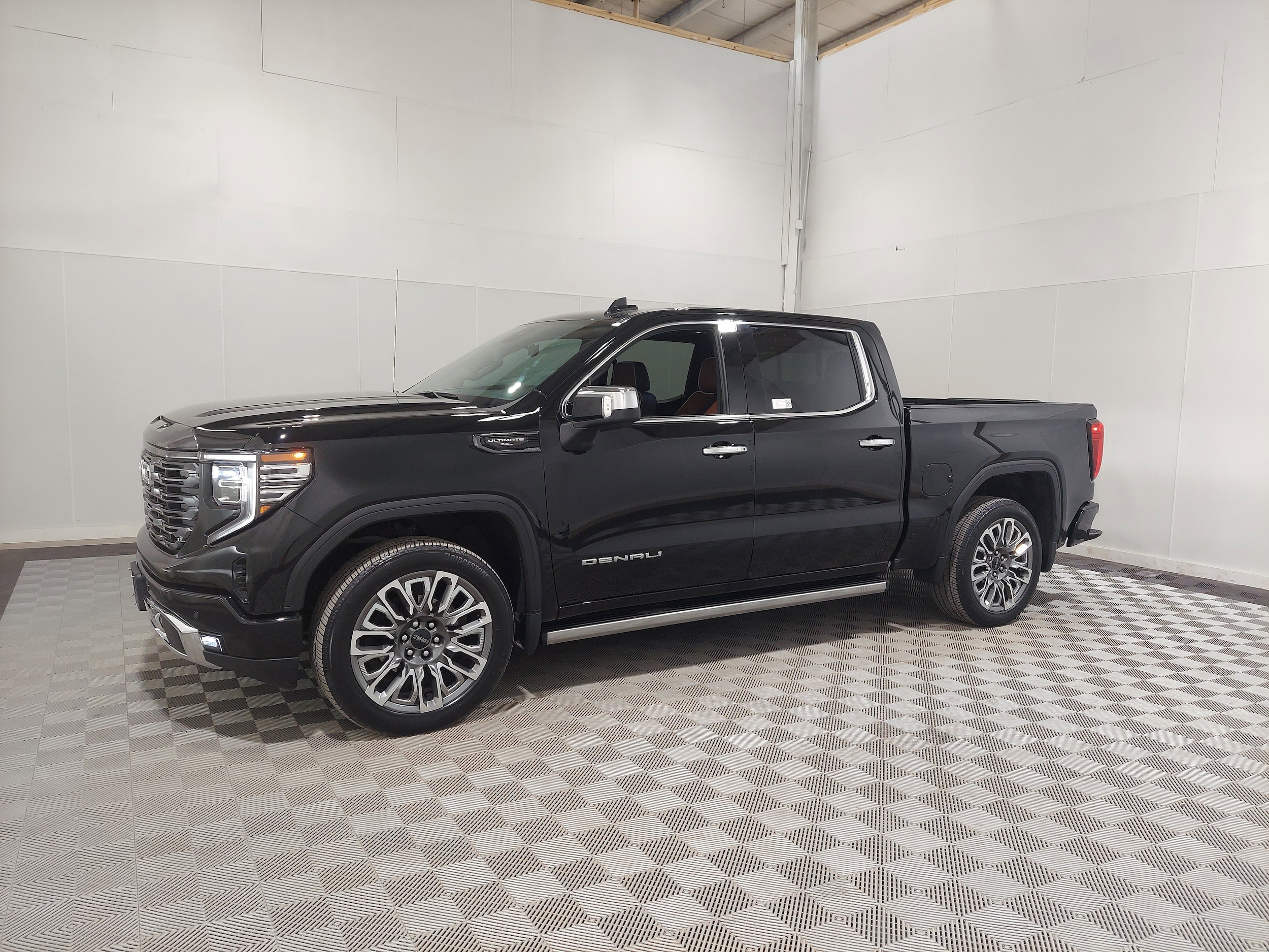 2023 GMC Sierra 1500 Denali Ultimate's photo