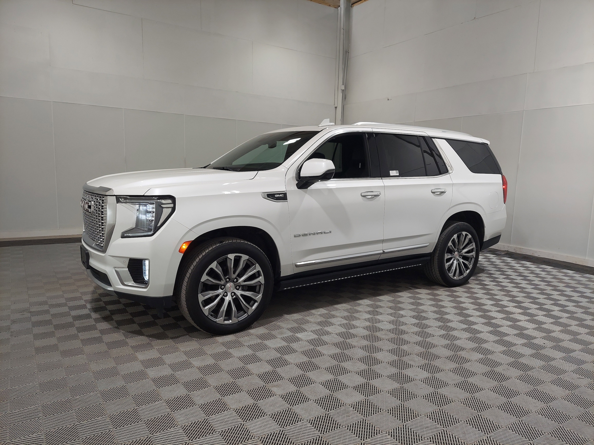 2022 GMC Yukon Denali's photo