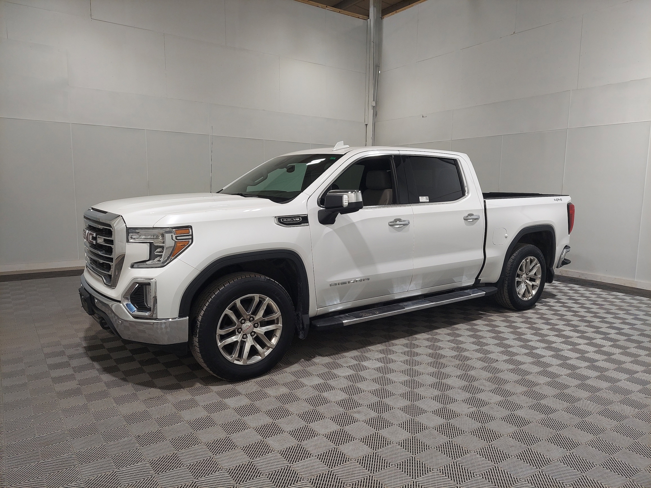 2019 GMC Sierra 1500 SLT's photo