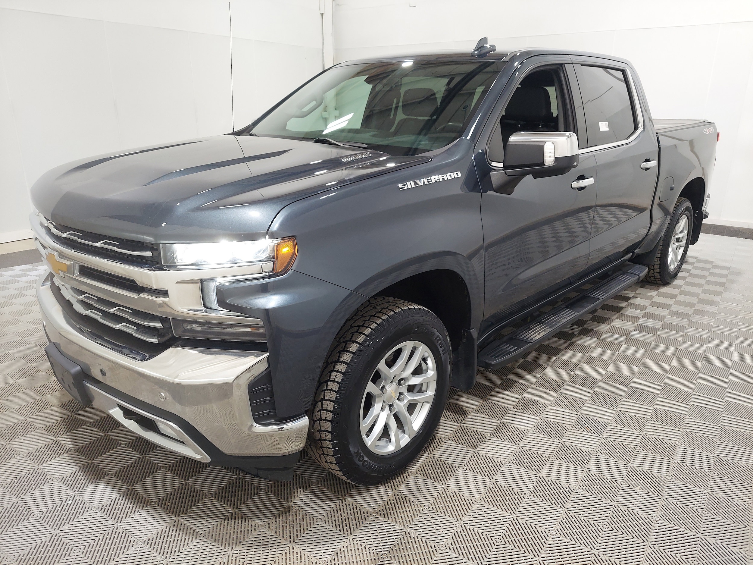 2020 Chevrolet Silverado 1500 LTZ 4WD Crew Cab Short Box's photo