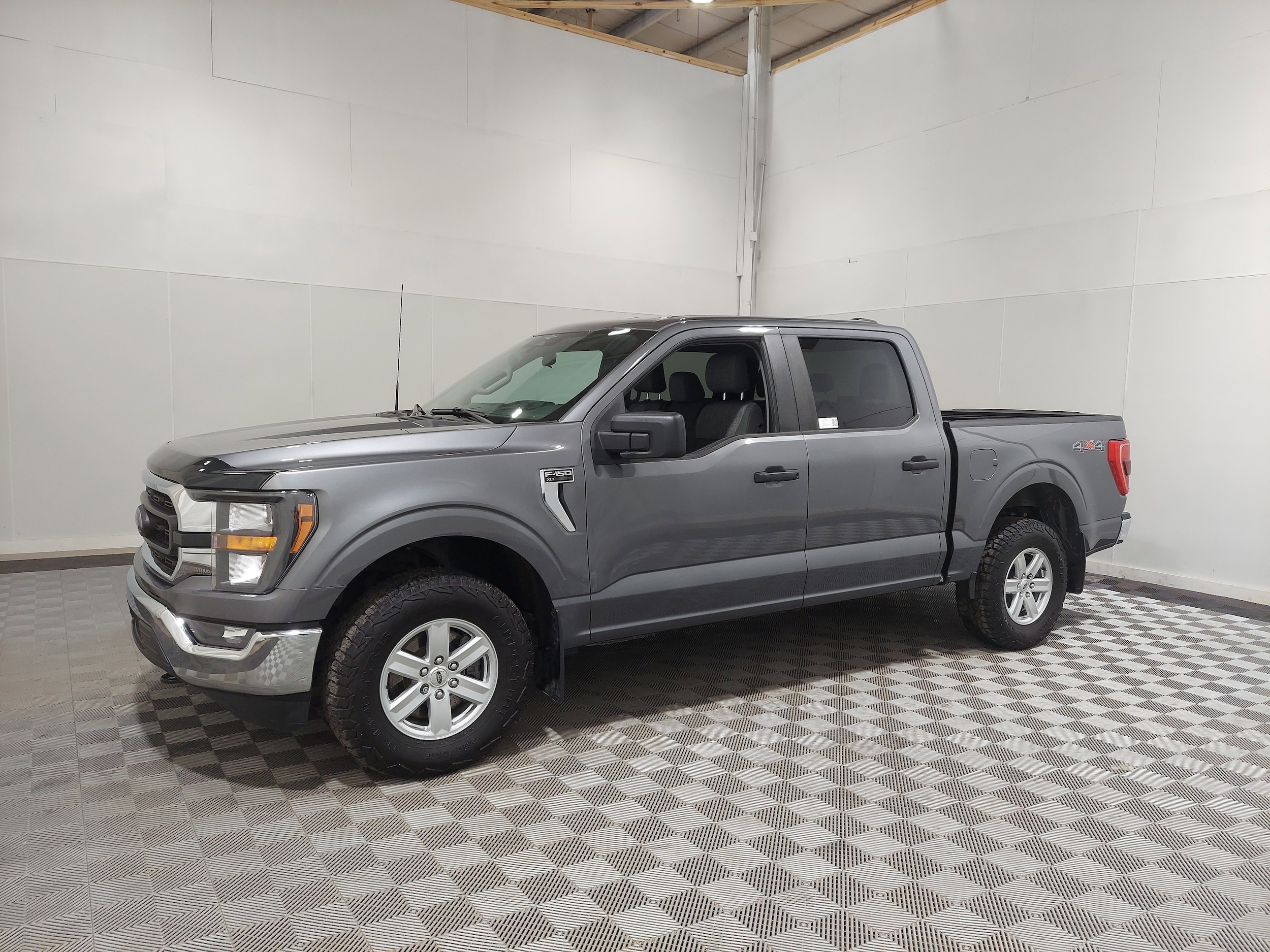 2023 Ford F-150 XLT's photo
