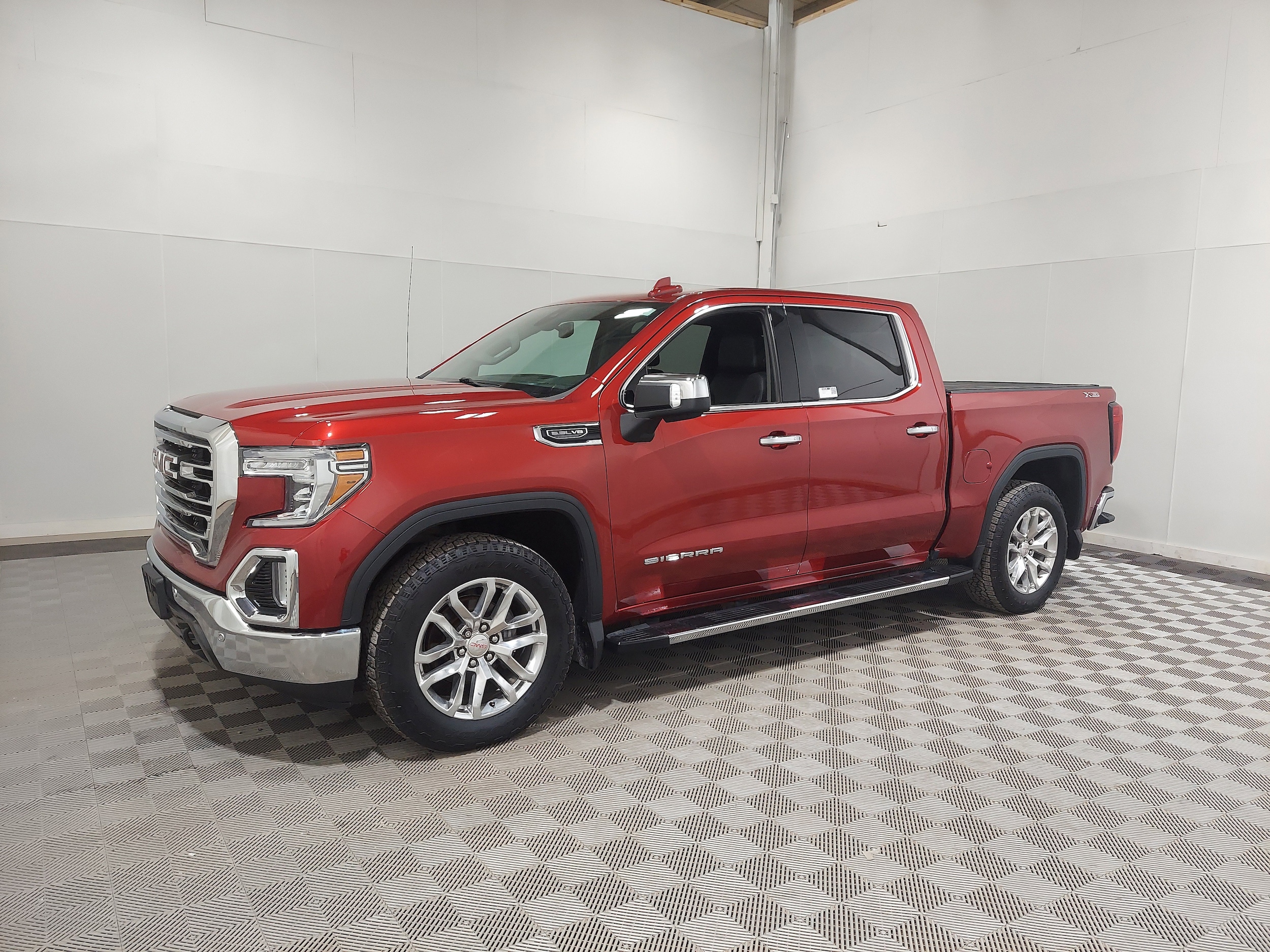 2021 GMC Sierra 1500 SLT's photo