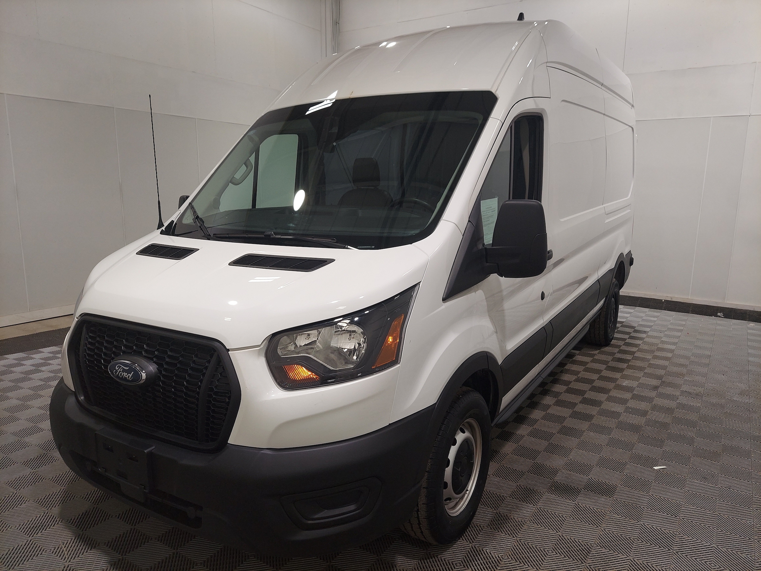 2024 Ford Transit 250 High Roof 148 WB's photo