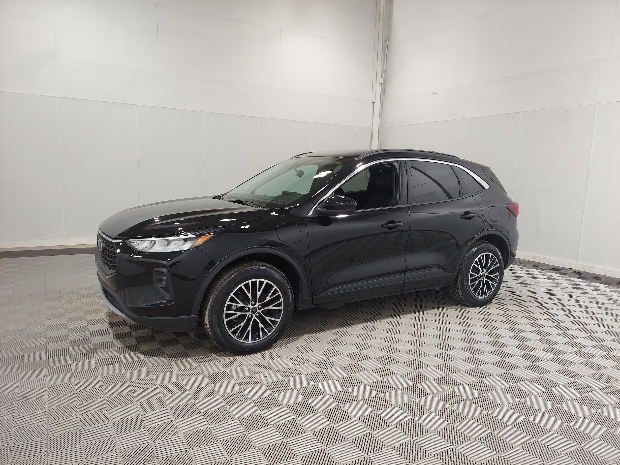 2024 Ford Escape PHEV's photo