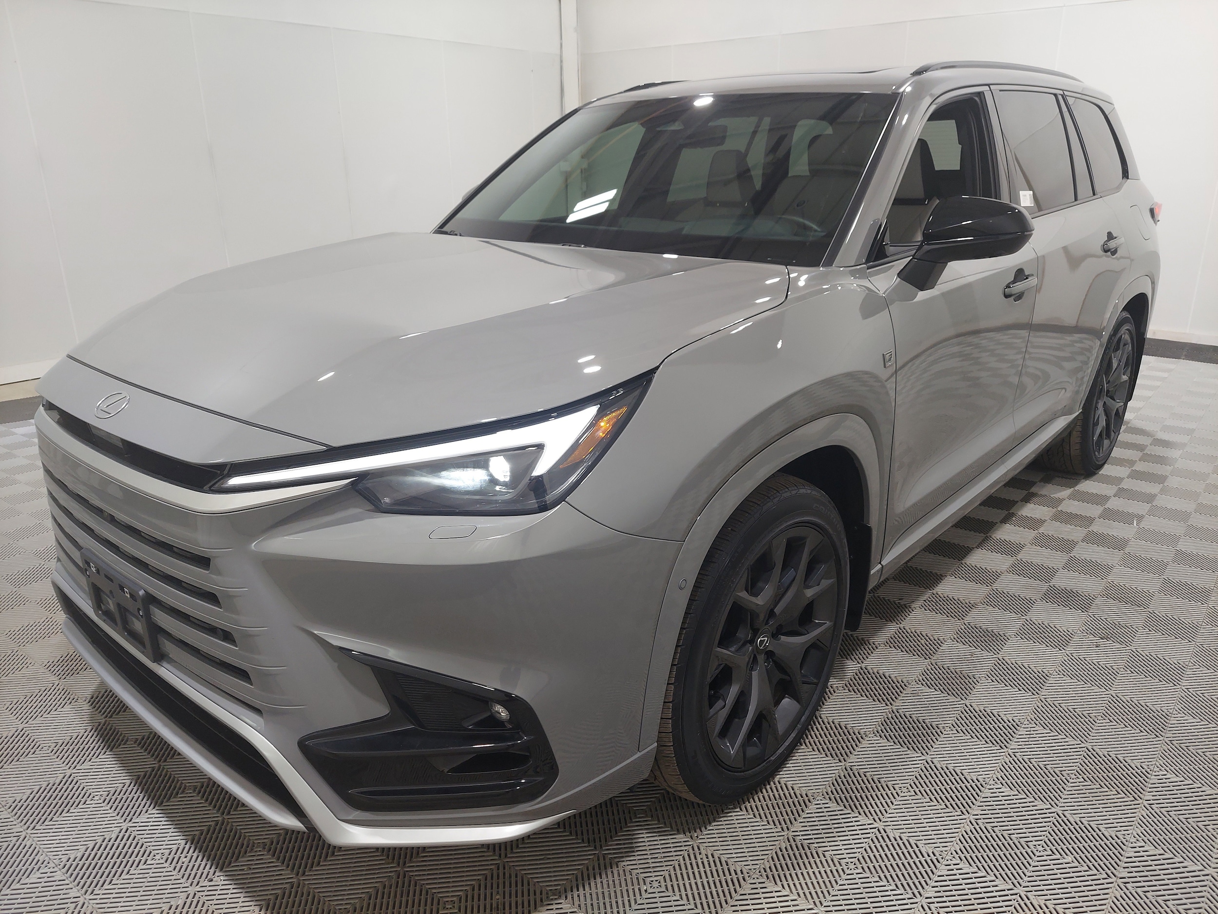 2025 Lexus TX 500h F SPORT Performance 2's photo