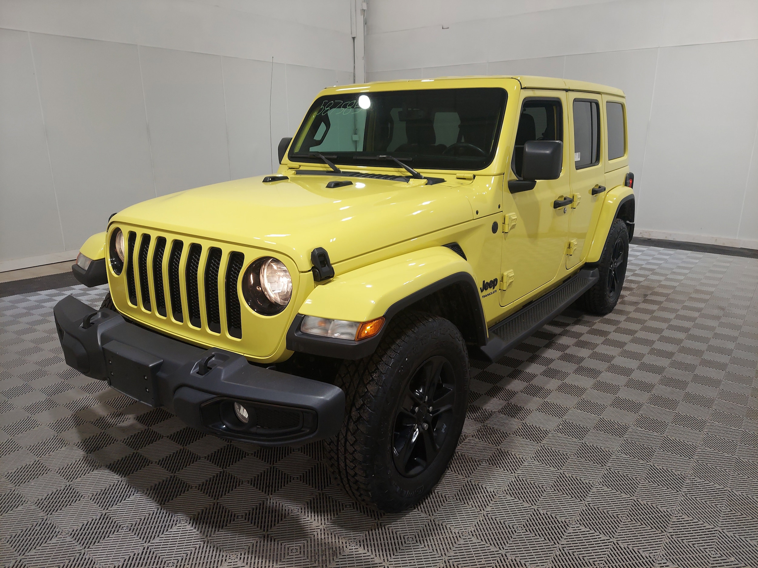 2023 Jeep Wrangler Sahara Altitude's photo