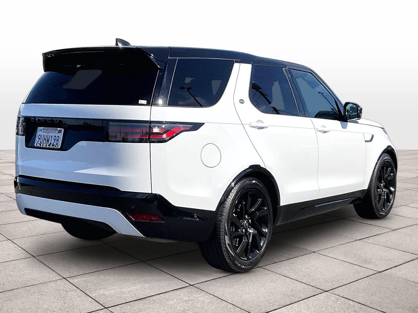2025 Land Rover Discovery Dynamic SE - Photo 14