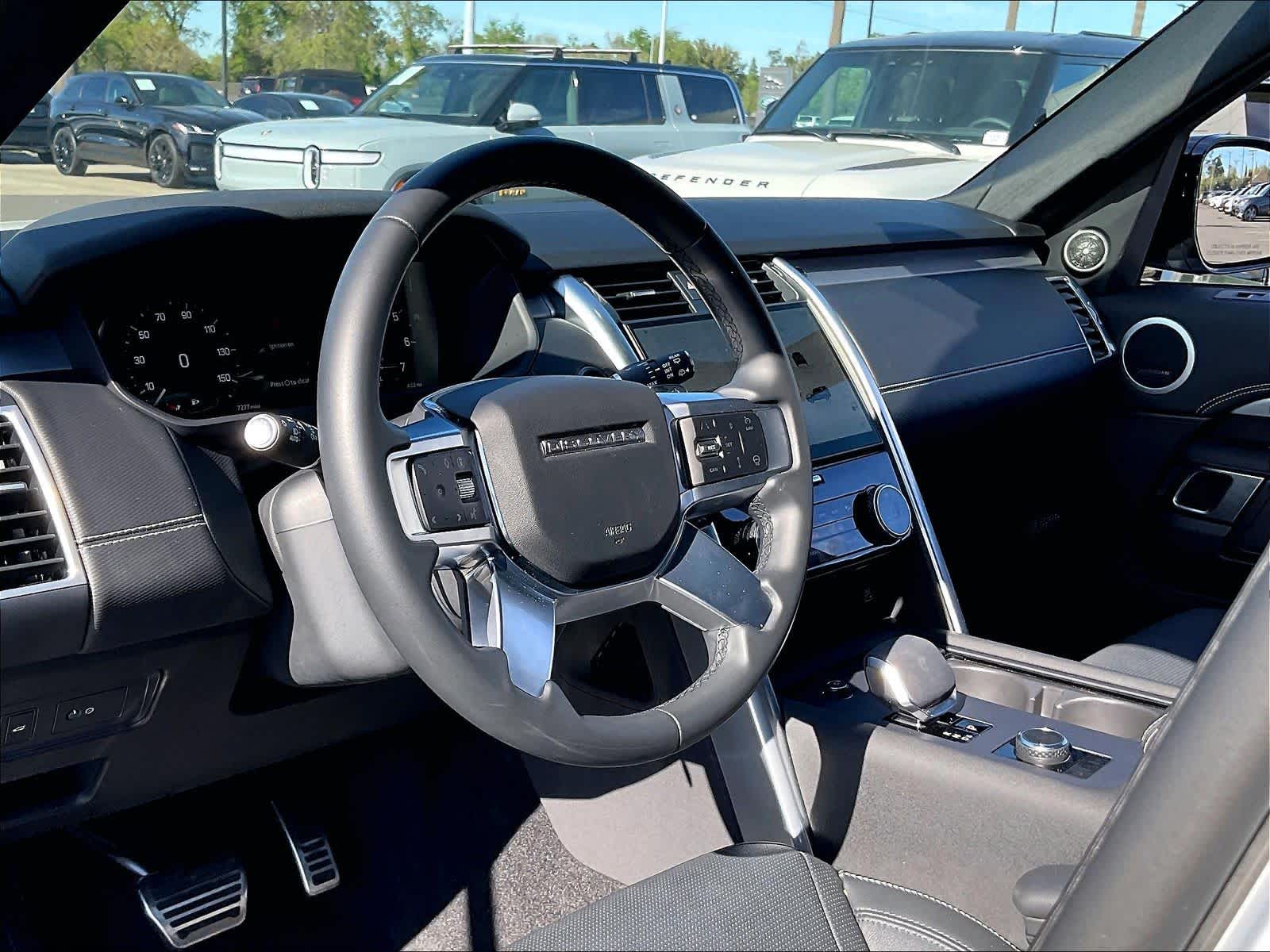 2025 Land Rover Discovery Dynamic SE - Photo 15