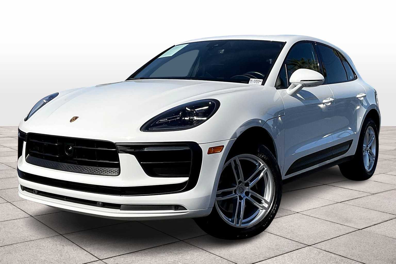 2023 Porsche Macan Base