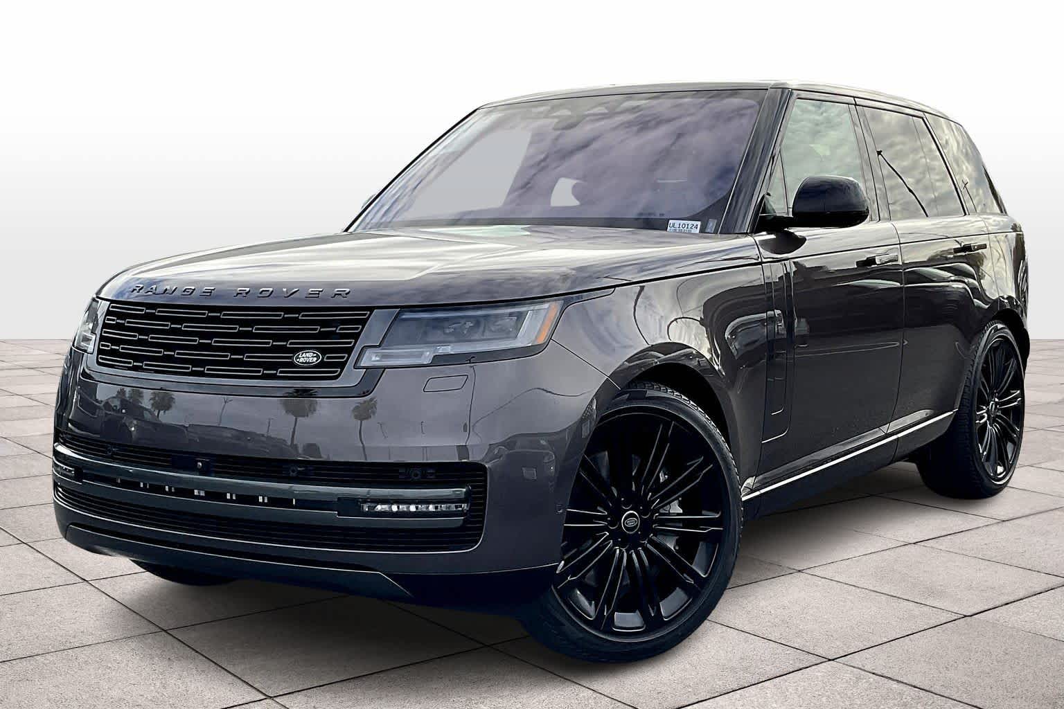 2023 Land Rover Range Rover SE's photo