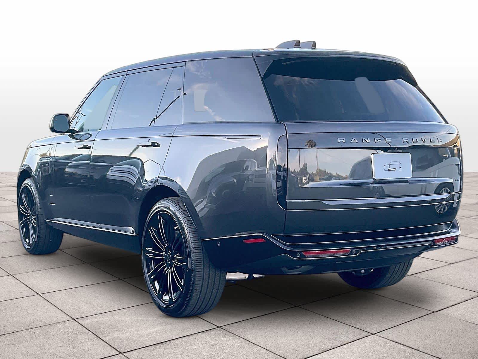New 2026 Land Rover Range Rover SE 7 Seats SUV