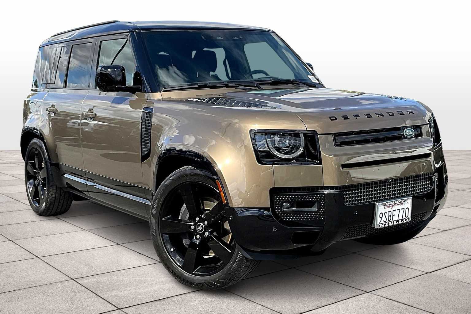 2025 Land Rover Defender X-Dynamic SE 110 photo 2