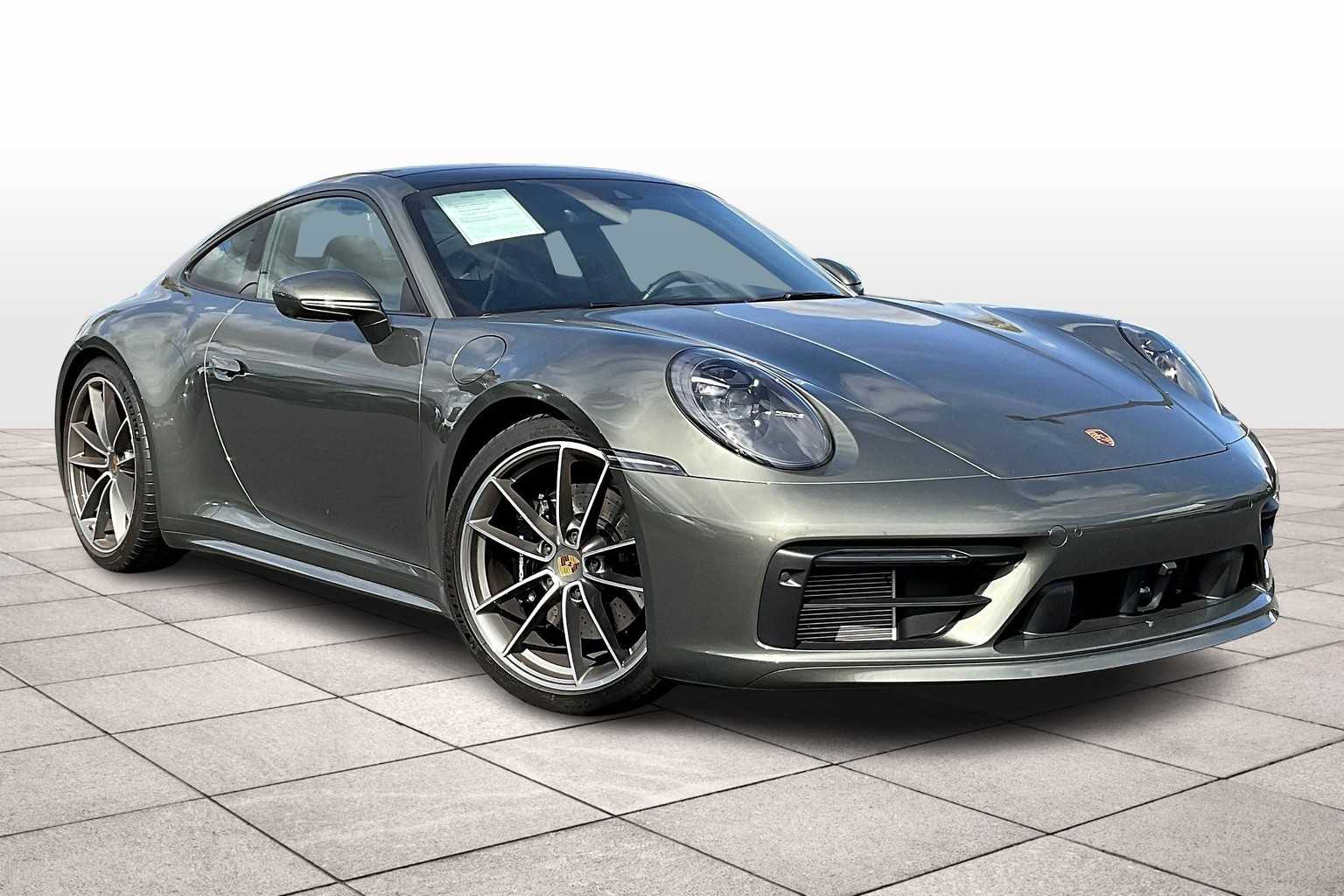 2024 Porsche 911 4S photo 2