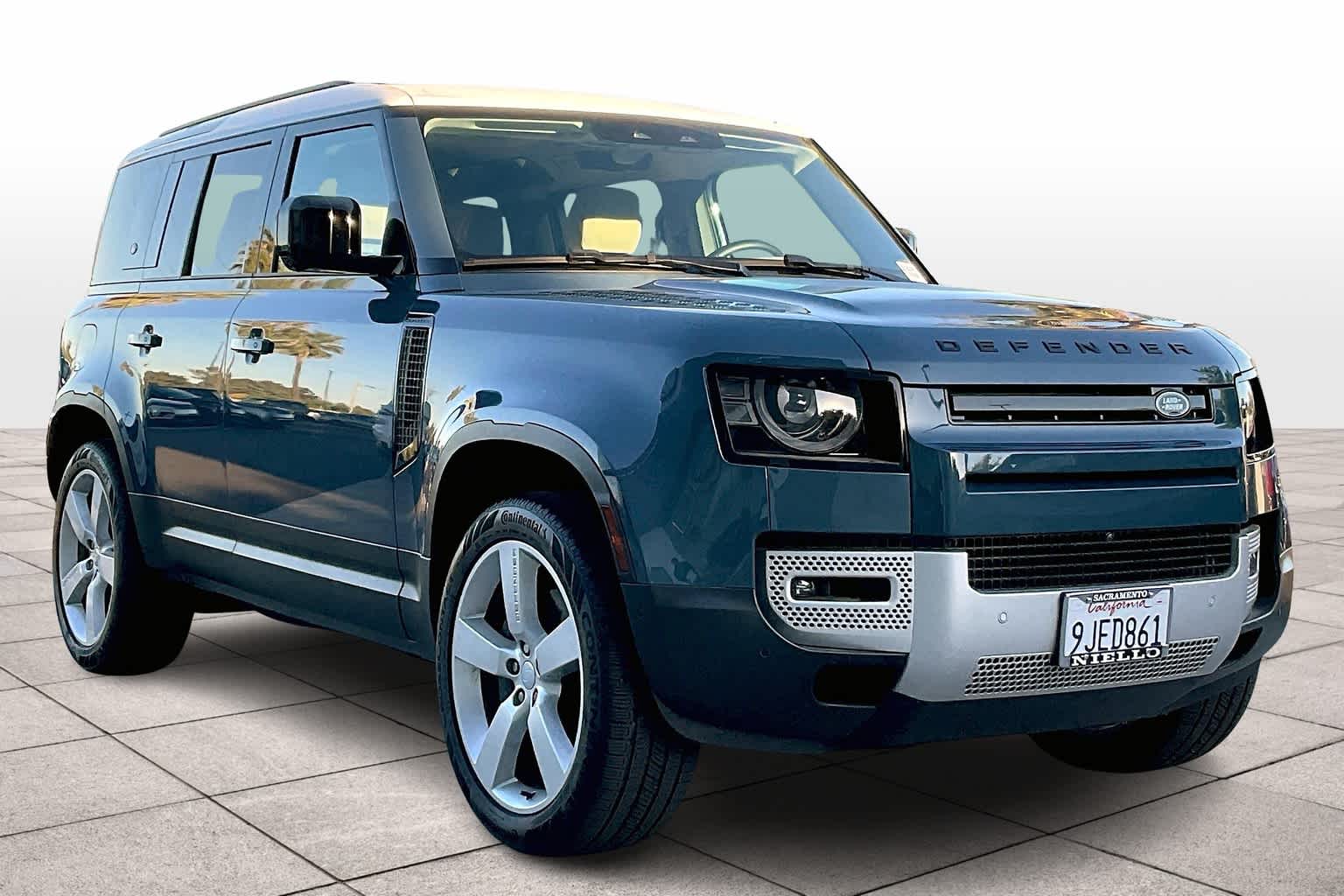 2024 Land Rover Defender S 110 photo 2
