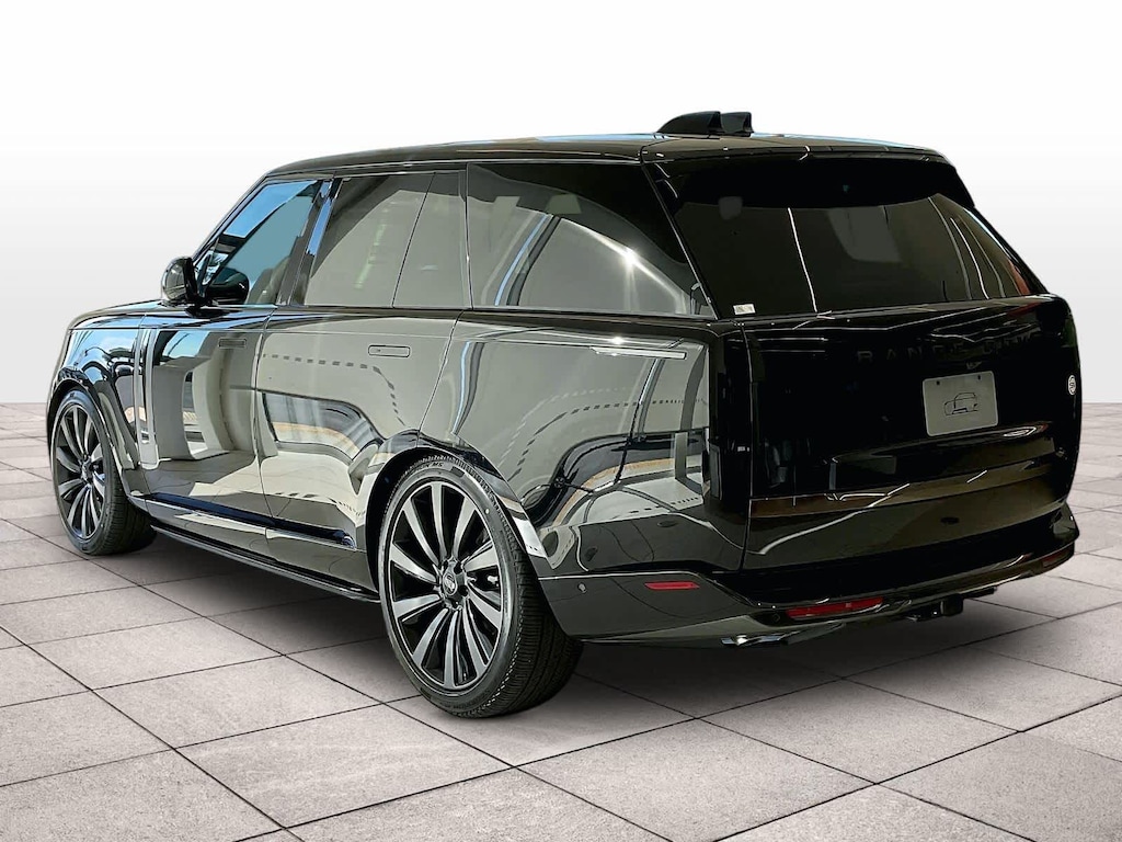 New 2026 Land Rover Range Rover SV Signature Suite SUV