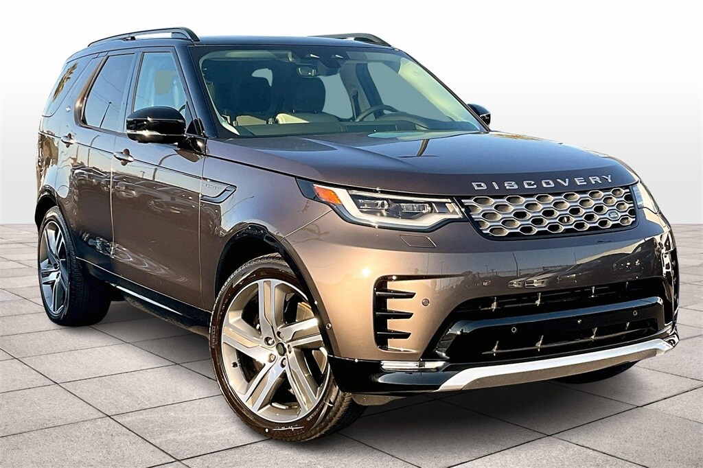 2025 Land Rover Discovery Metropolitan Edition photo 2