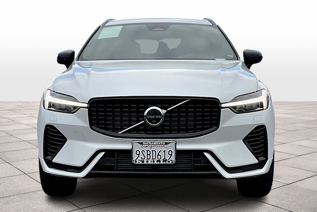 Used 2025 Volvo XC60 Plug-In Hybrid Plus T8 AWD