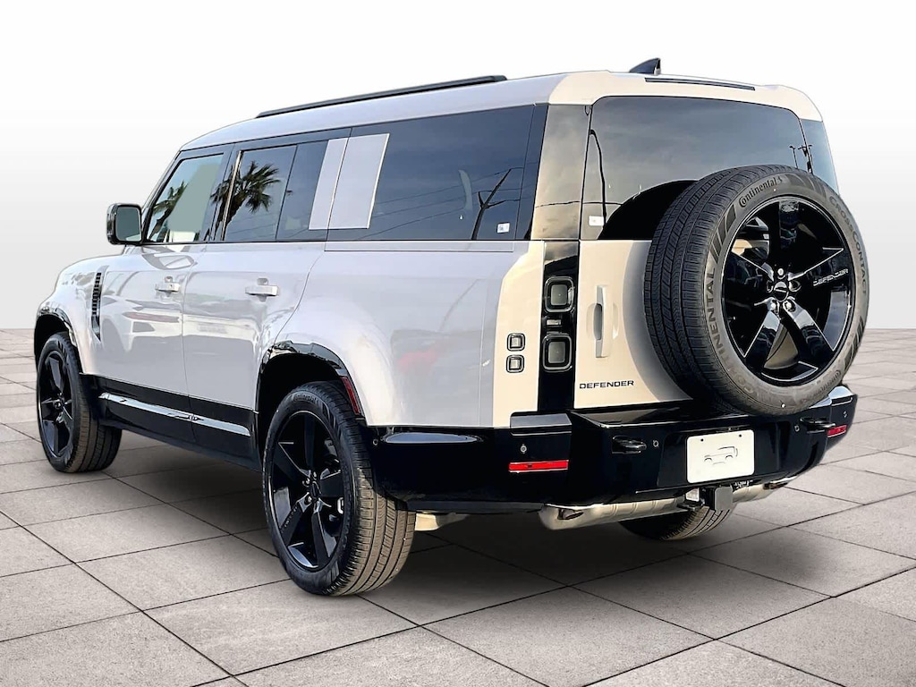 New 2026 Land Rover Defender 130 X-Dynamic SE SUV