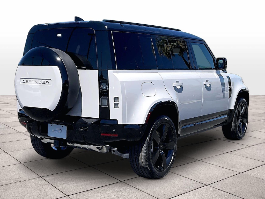 New 2026 Land Rover Defender 110 X-Dynamic SE SUV