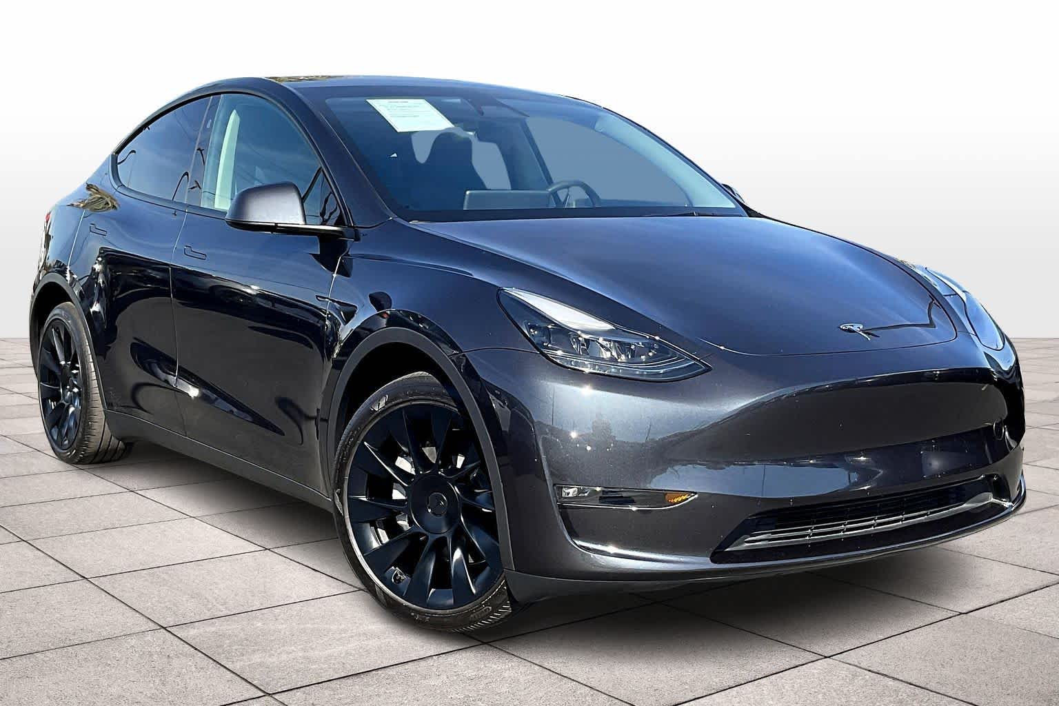Used 2024 Tesla Model Y Long Range with VIN 7SAYGDEE1RF230108 for sale in Kansas City