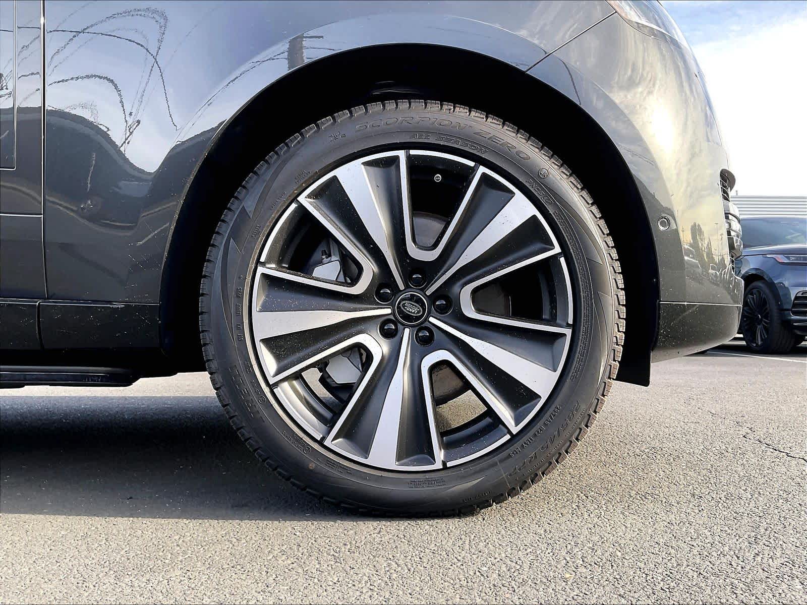2025 Land Rover Range Rover SE - Photo 14