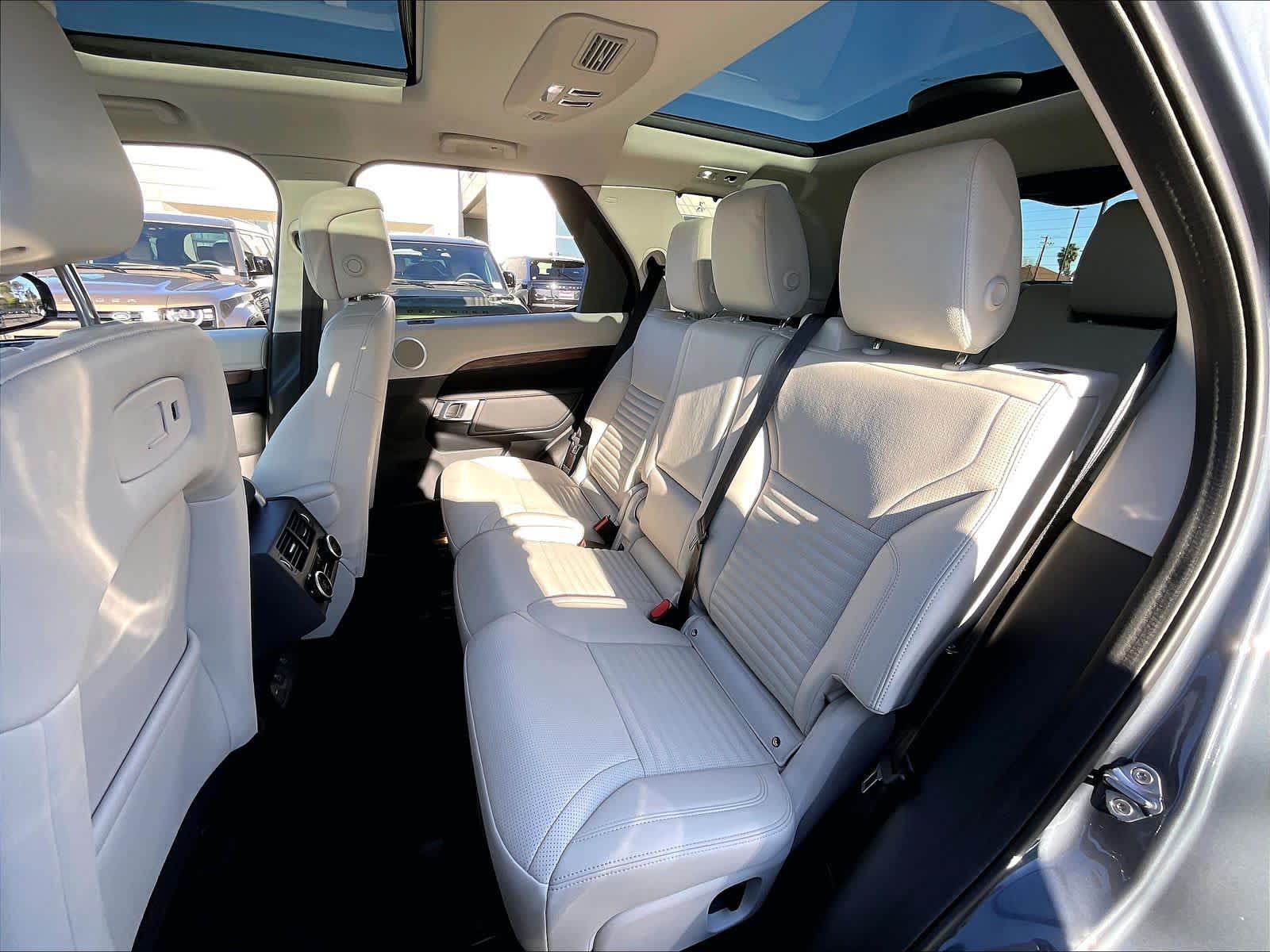 2025 Land Rover Discovery S - Photo 28