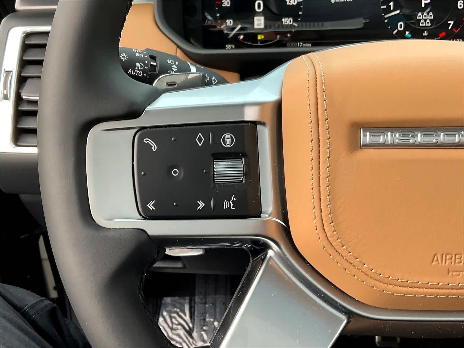 2025 Land Rover Discovery Metropolitan Edition - Photo 17