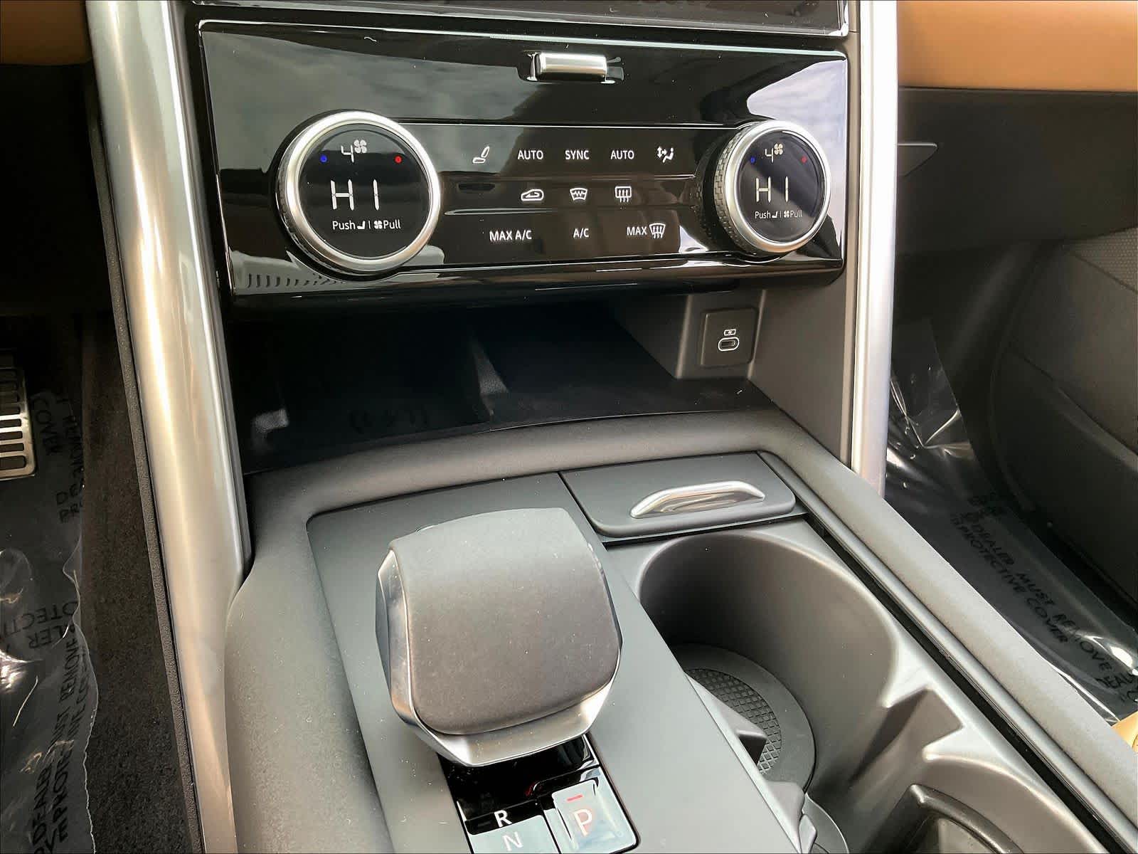 2025 Land Rover Discovery Metropolitan Edition - Photo 21