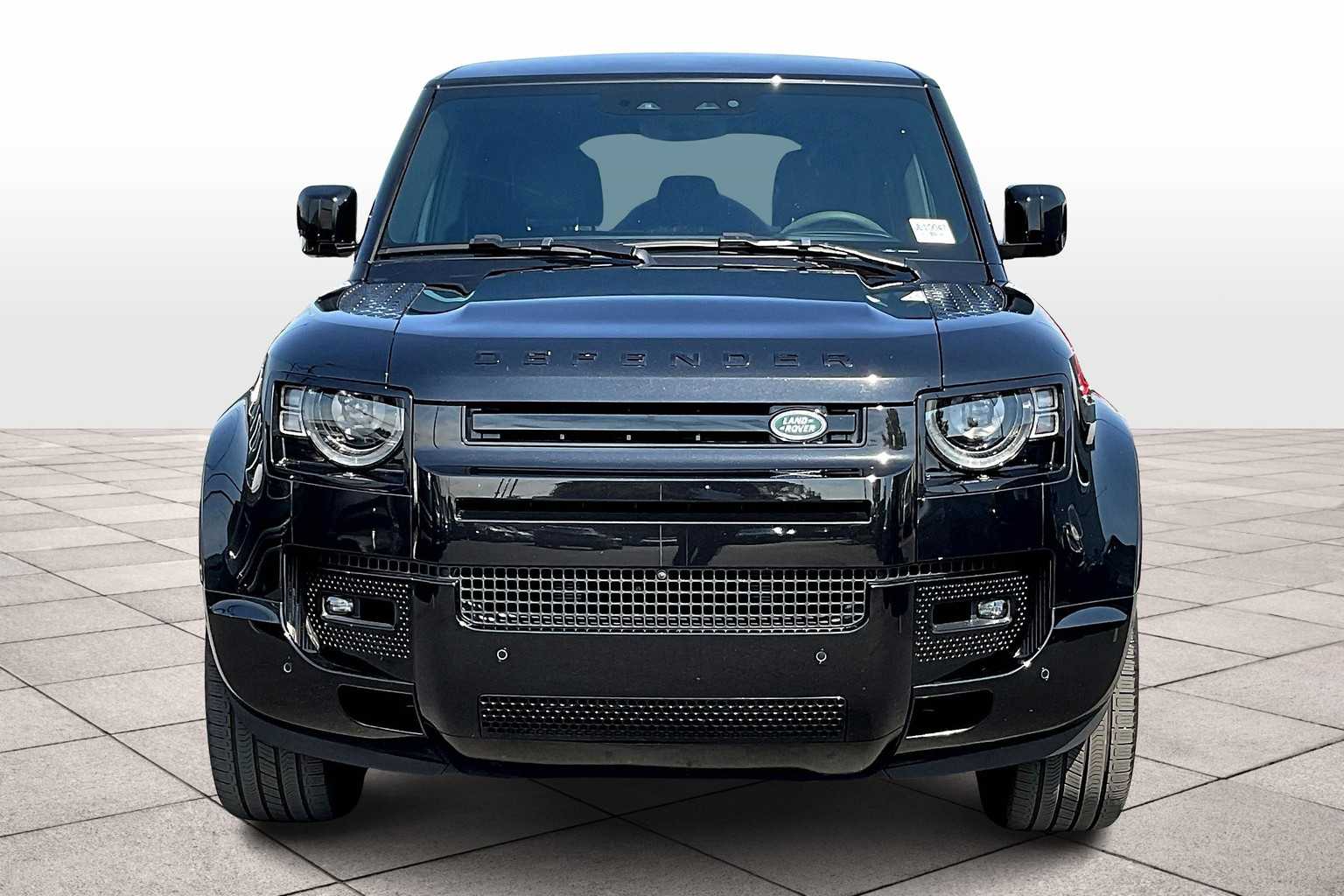 2023 Land Rover Defender V8 110 photo 3