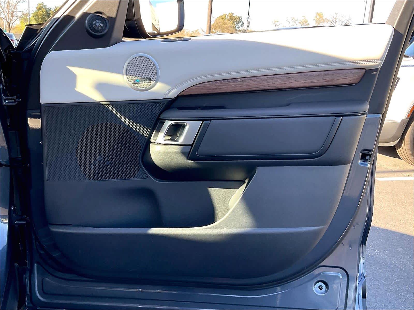 2025 Land Rover Discovery S - Photo 26